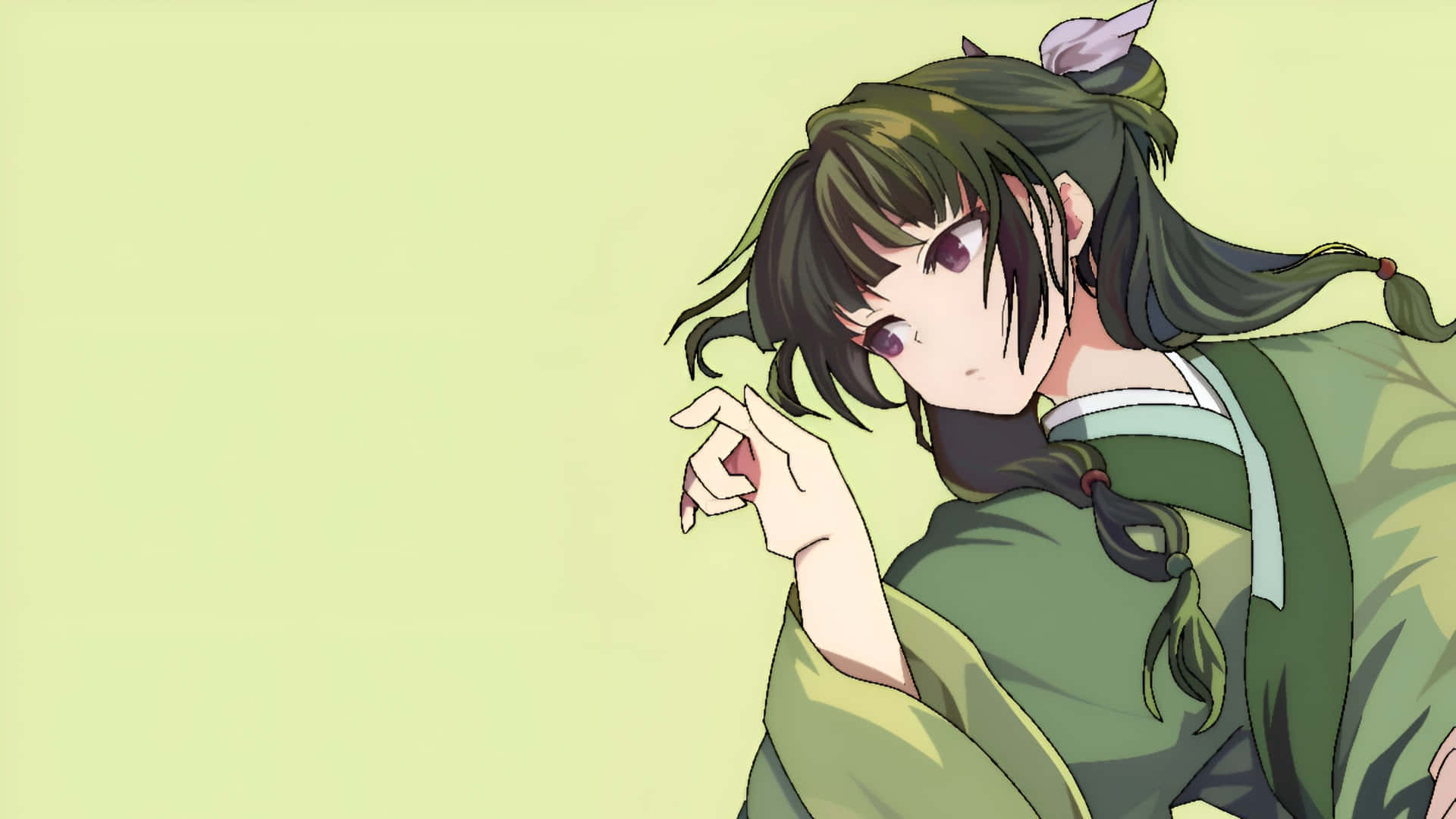  壁紙 — 一位年輕的動漫女孩，深色頭髮和紫色眼睛，穿著綠色傳統服裝，背景是淡綠色。