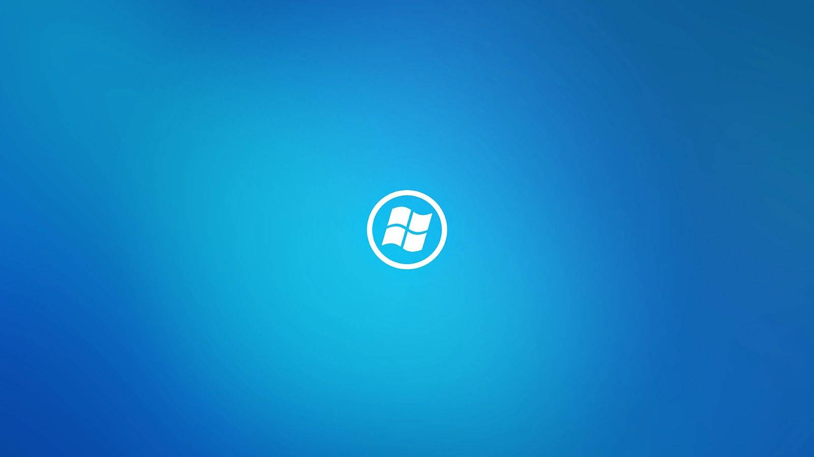 Windows 10 高清圓形標誌 壁紙 — 簡約藍色漸變牆紙，白色Windows標誌居中於圓形輪廓內。