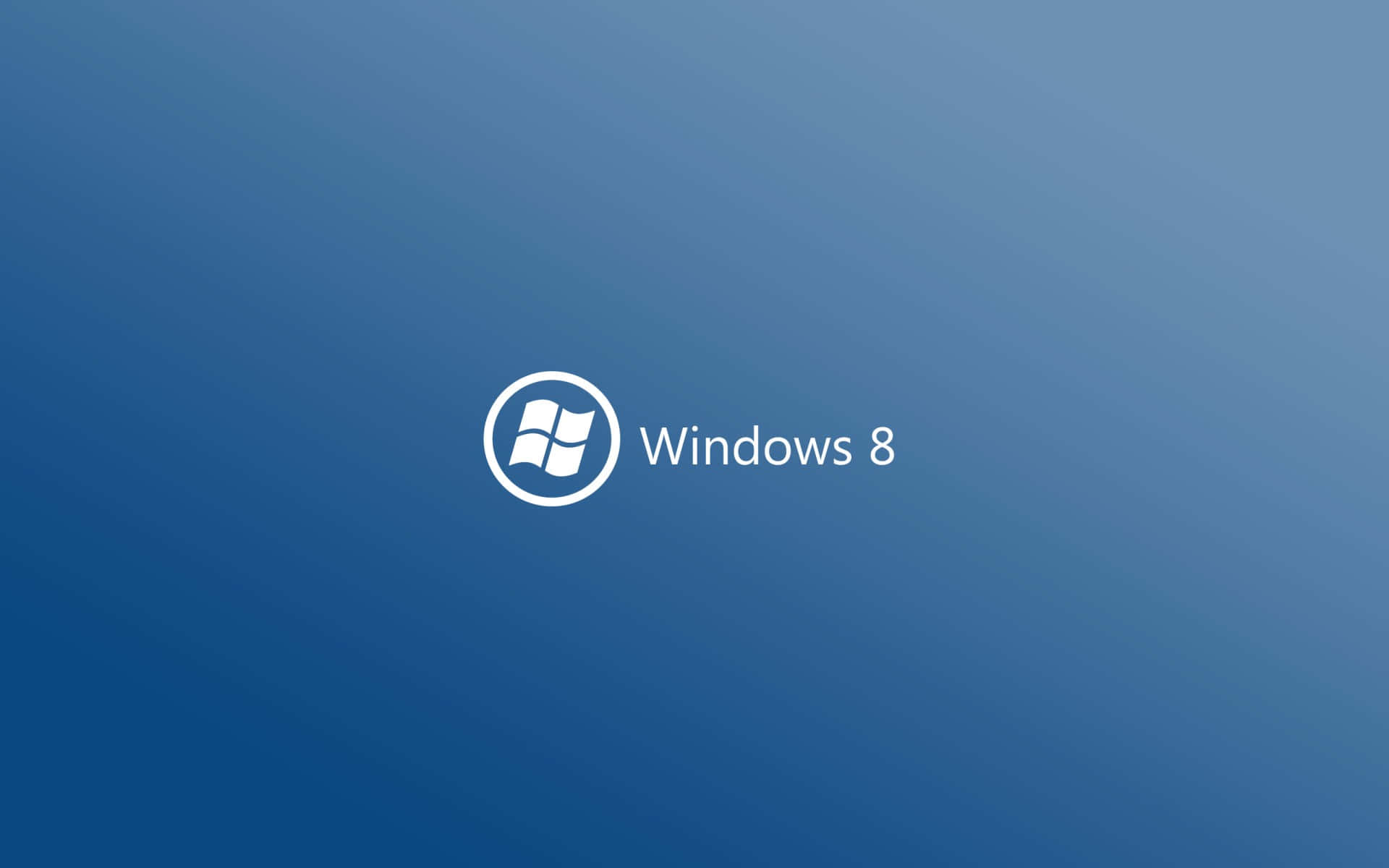 Windows 8 桌布 壁紙 — Windows 8 標誌居中於漸變藍色背景上，帶柔和燈光。