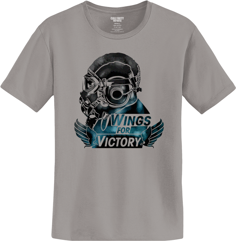 「WINGS FOR VICTORY」T恤設計 壁紙 — 一件灰色T恤展示了一個風格化的二戰飛行員，戴著頭盔和護目鏡，有藍色翅膀和文字Wings for Victory。