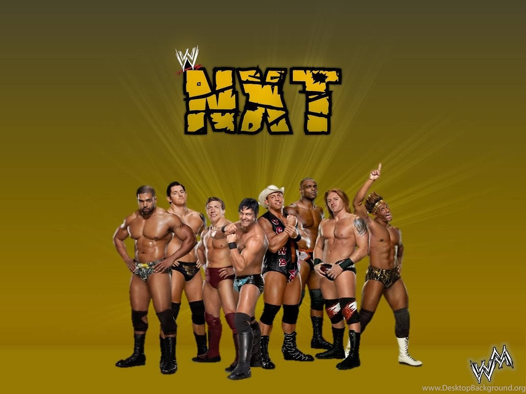 WWE NXT 選手海報 壁紙 — 七位WWE NXT摔角手在耀眼的黃色漸變背景前自信地擺姿勢，NXT標誌在他們上方發光。