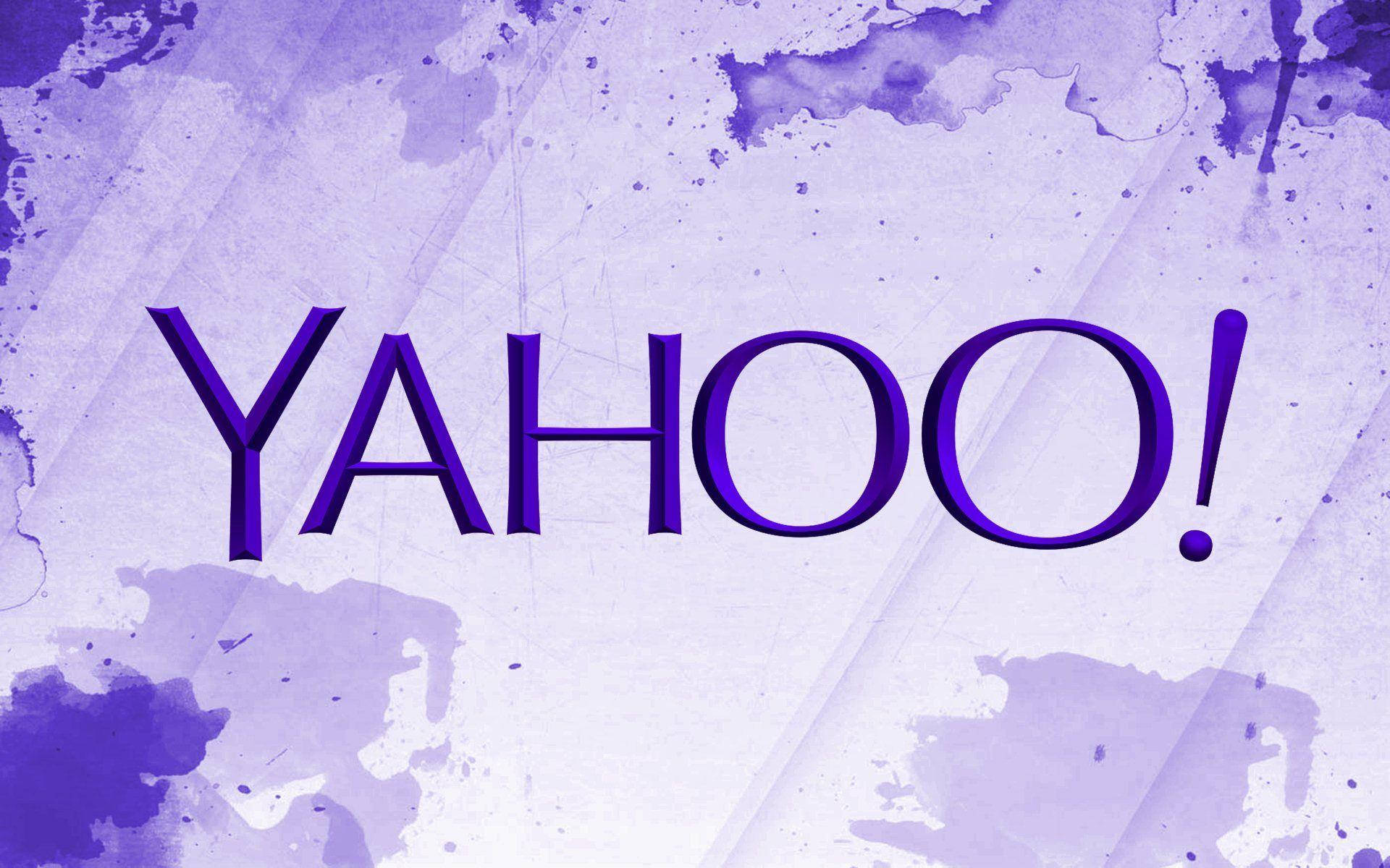 Yahoo 紫色塗鴉背景 壁紙 — 大膽的紫色 Yahoo 標誌在帶有薰衣草和白色潑濺的紋理水彩背景上脫穎而出。