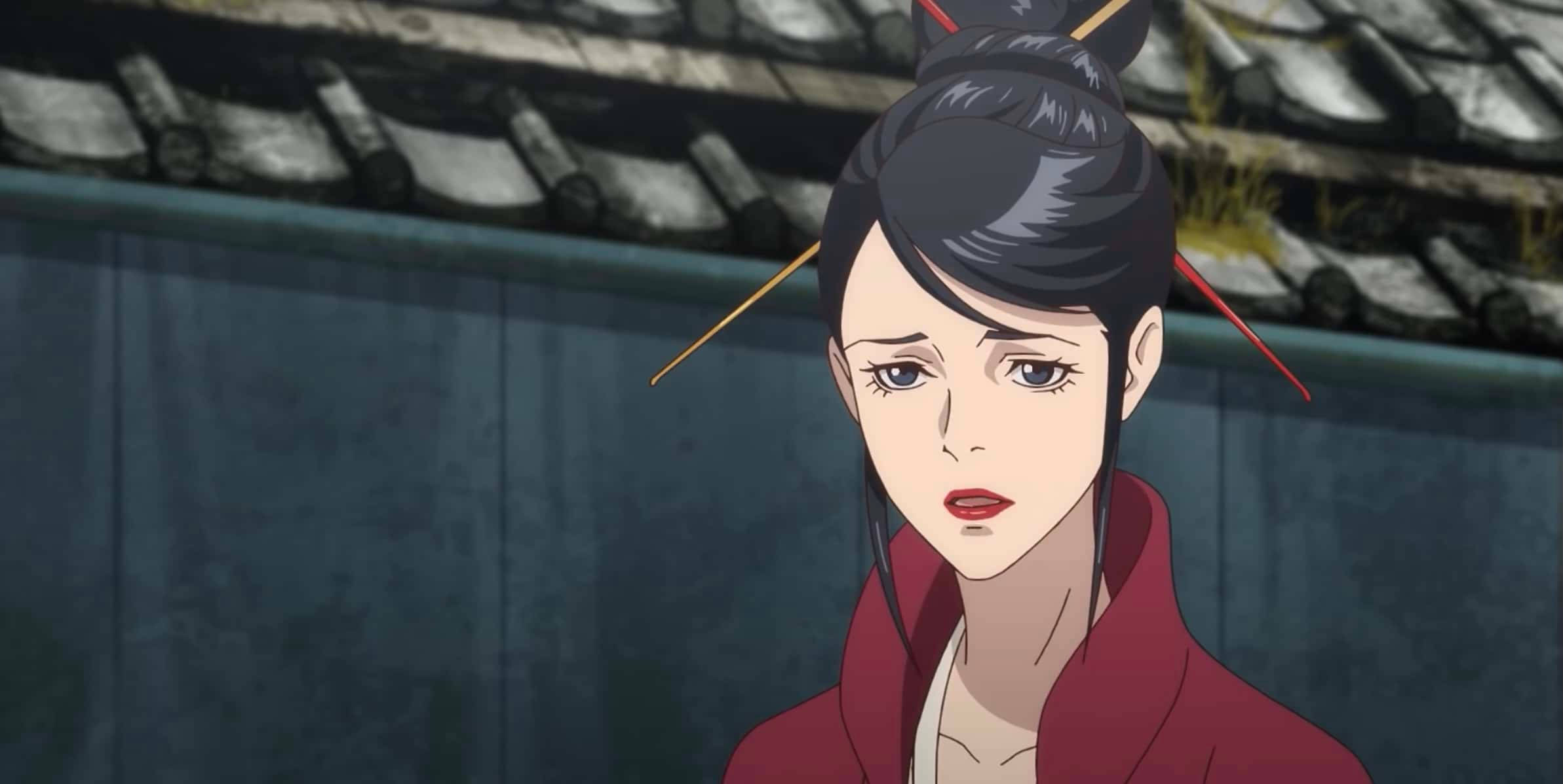 Yasuke 電影中的 Ichika 壁紙 — 一位莊嚴的動漫女性，身穿紅色長袍，黑髮用紅色髮簪固定，站在風化的瓦片屋頂前。