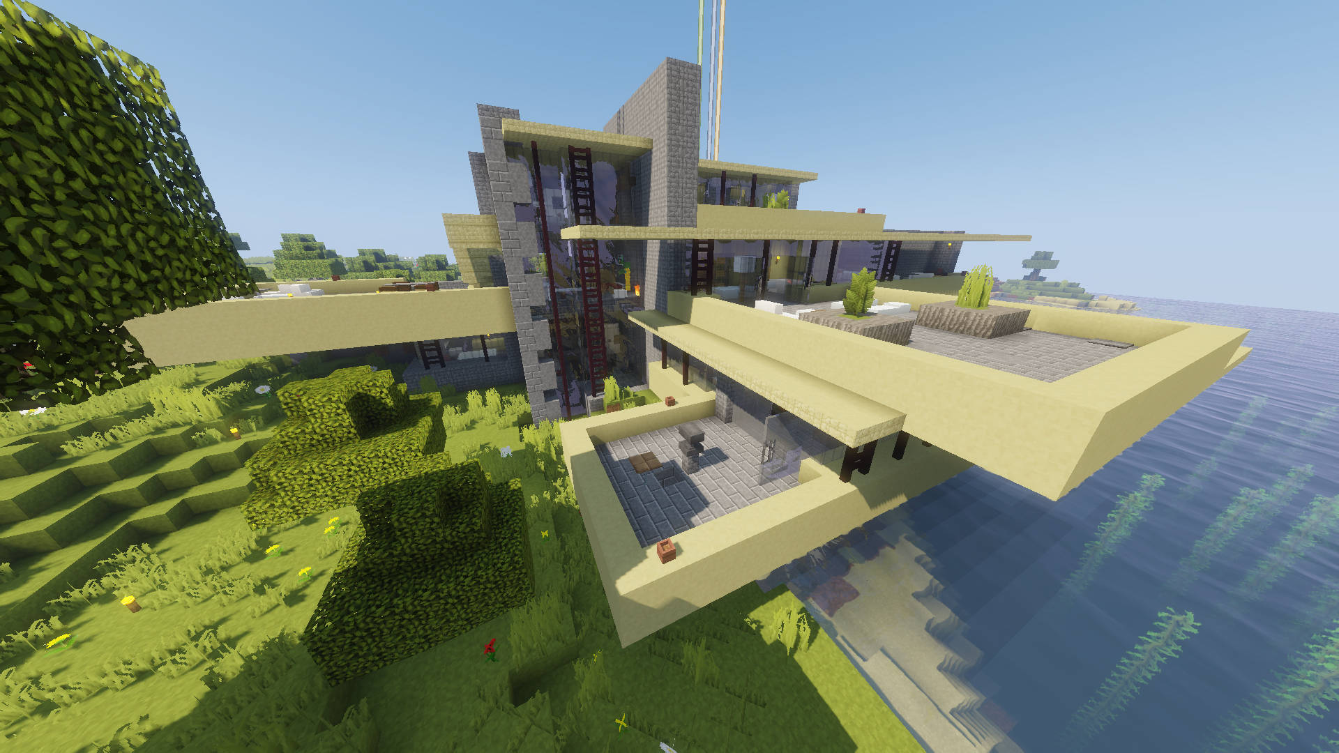 漂浮的現代Minecraft房屋，帶有玻璃牆和木製陽台，在水和草地上方。