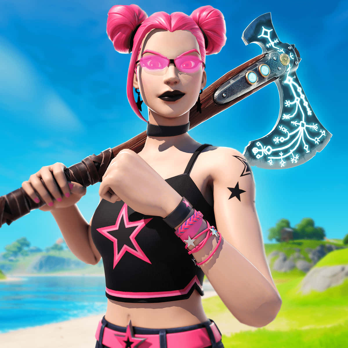 《Fortnite》戰鬥競技場即刻開戰！ 壁紙 — 一個粉紅色頭髮的Fortnite角色戴著太陽眼鏡，在陽光明媚的海灘背景下揮舞著發光的斧頭。