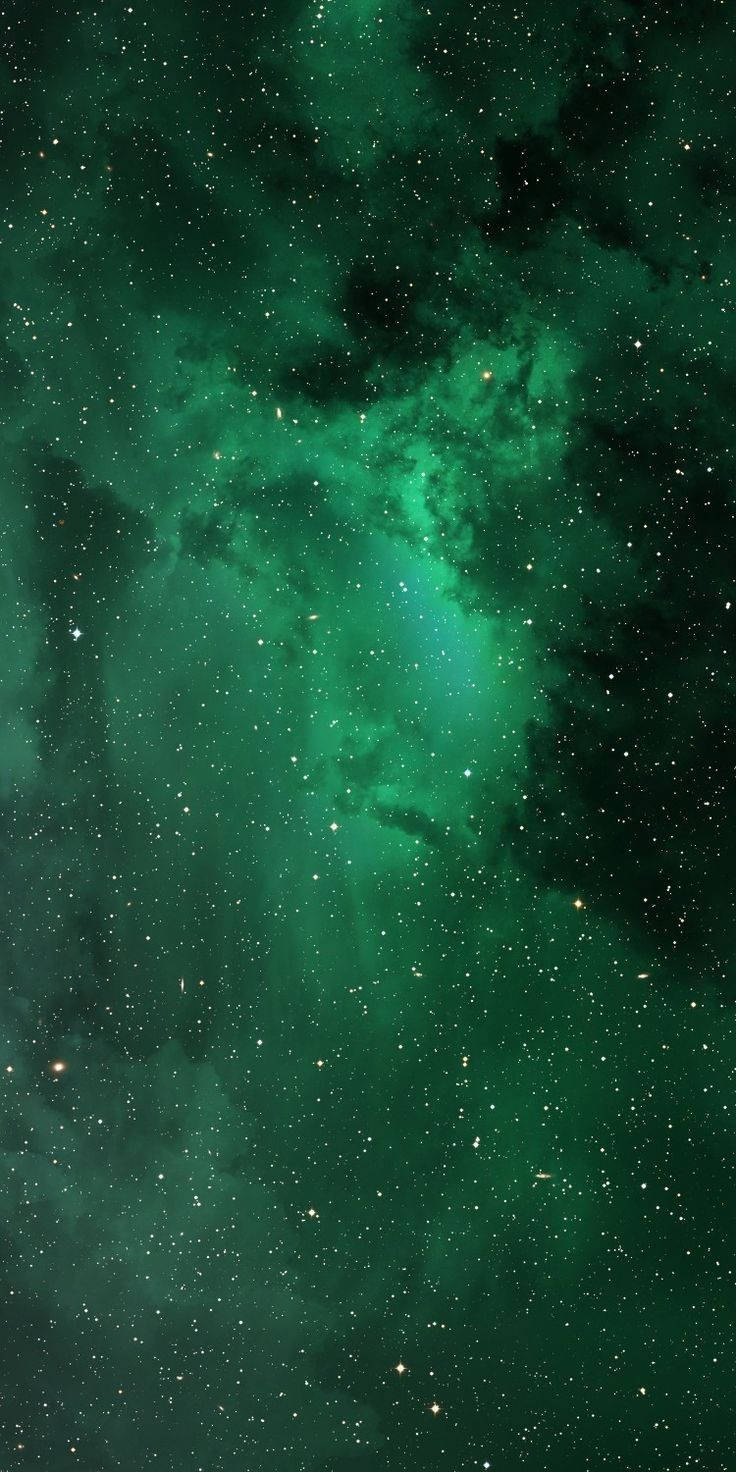 深空中充滿星星的鮮綠色星雲