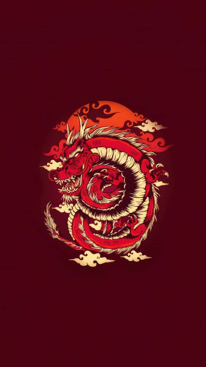 Dragon Aesthetic 桌布 壁紙 — 一條風格化的紅龍盤繞在熾熱的太陽周圍，背景是深栗色和旋轉的雲朵。