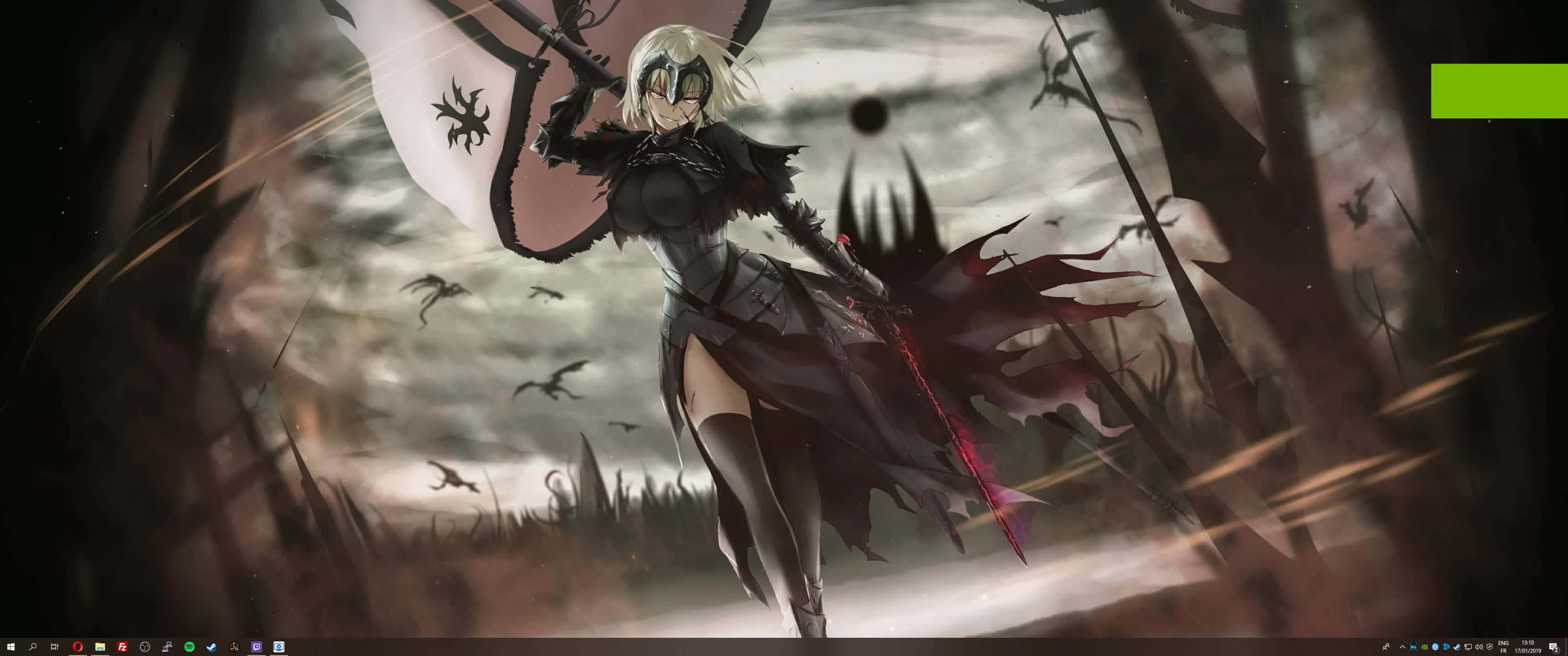 Jeanne D'arc 桌布 壁紙 — 一位金髮動漫戰士身穿暗色盔甲，在風暴戰場中揮舞著發光的紅色劍，周圍有飛翔的蝙蝠和鋸齒狀的樹木。