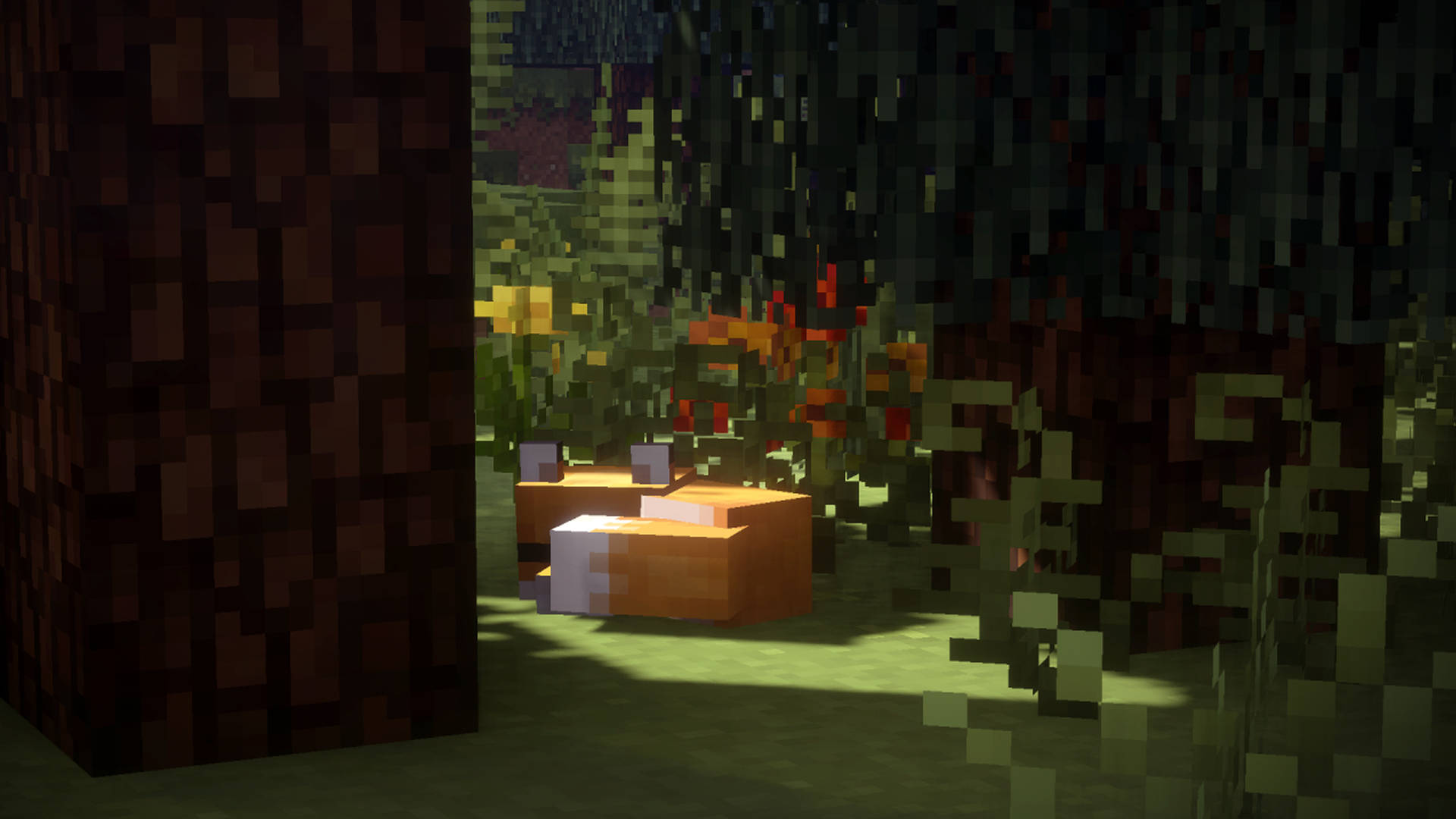 在 Minecraft 森林中，一隻像素狐狸與樹木和花朵在陽光下。