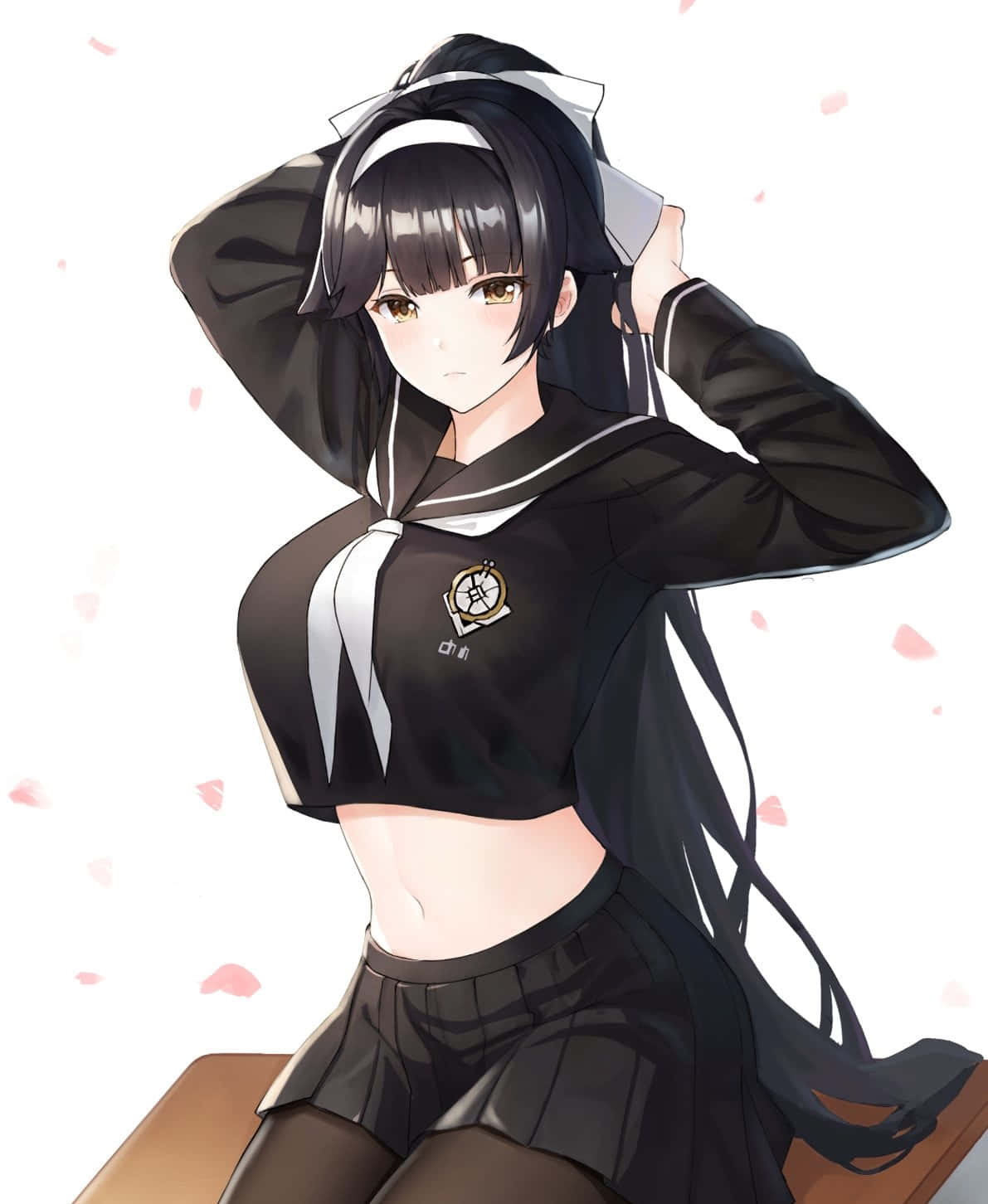 Azur Lane Takao 桌布 壁紙 — 一個穿著黑色水手服的年輕動漫女孩在明亮的白色背景下調整她的帽子，粉紅色的櫻花花瓣在她周圍飄舞。
