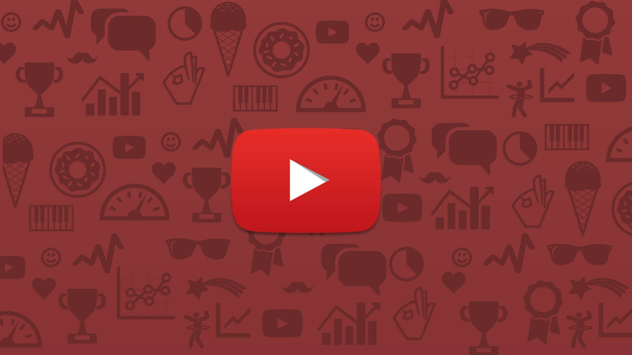帶塗鴉藝術的YouTube播放按鈕標誌 壁紙 — 一個紅色的 YouTube 播放按鈕，居中在一個充滿獎盃、圖表和雪糕模糊圖標的栗色背景上。