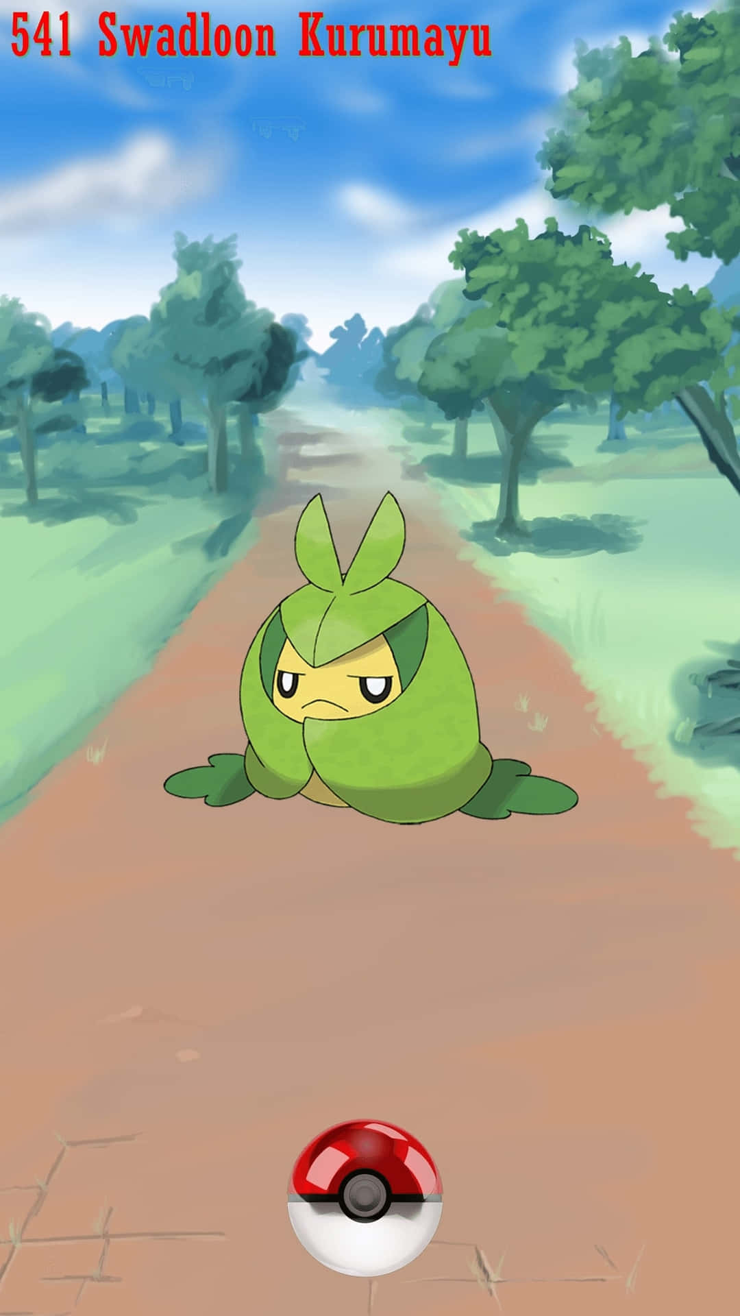 一隻綠色嘅Swadloon Pokémon坐喺森林嘅泥路上，下面有一個精靈球。