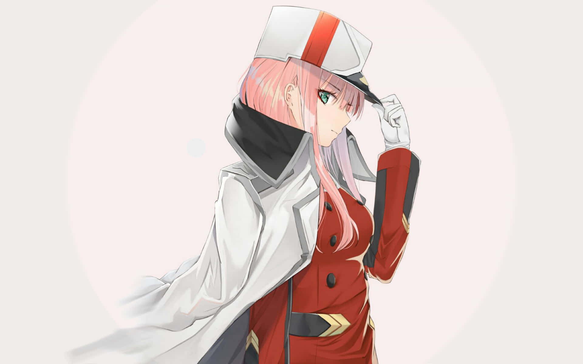 粉紅色頭髮的動漫女孩穿著紅白制服溫柔敬禮。