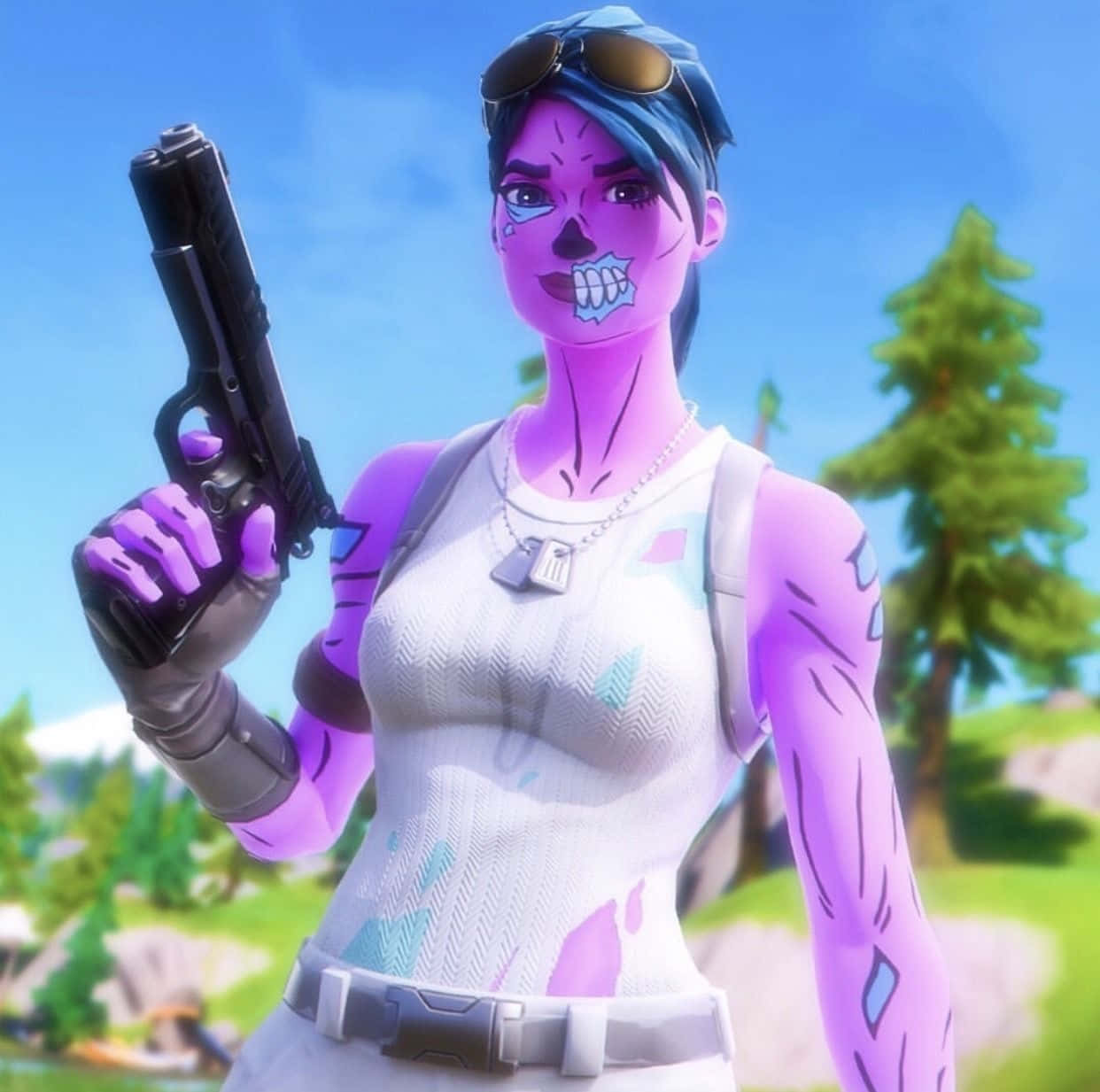  壁紙 — 一個紫色皮膚的Fortnite角色，帶有骷髏化妝，在明亮的戶外背景下握著一把手槍。