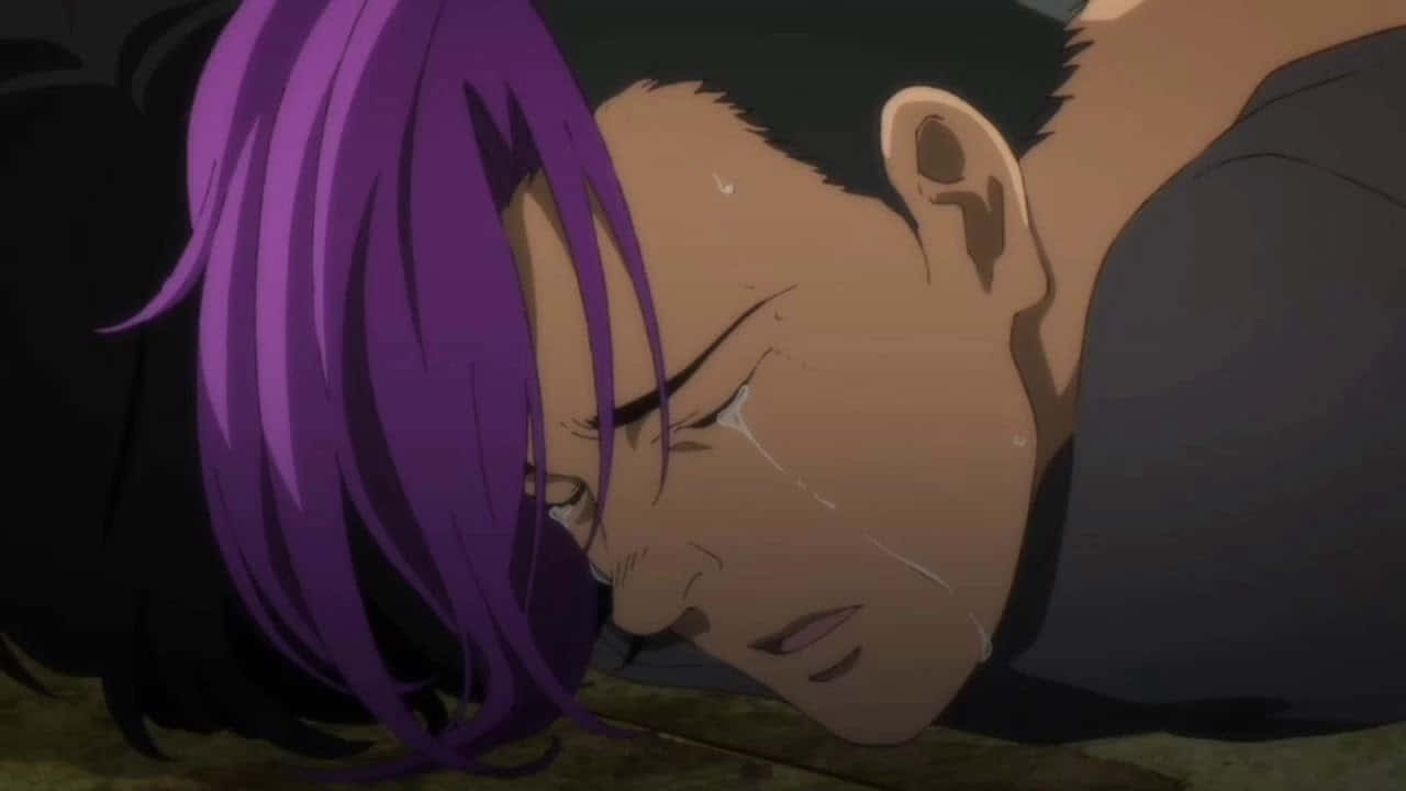  壁紙 — 一個紫色頭髮的動漫角色趴在地上哭泣，淚水順著臉頰流下，場景陰暗。