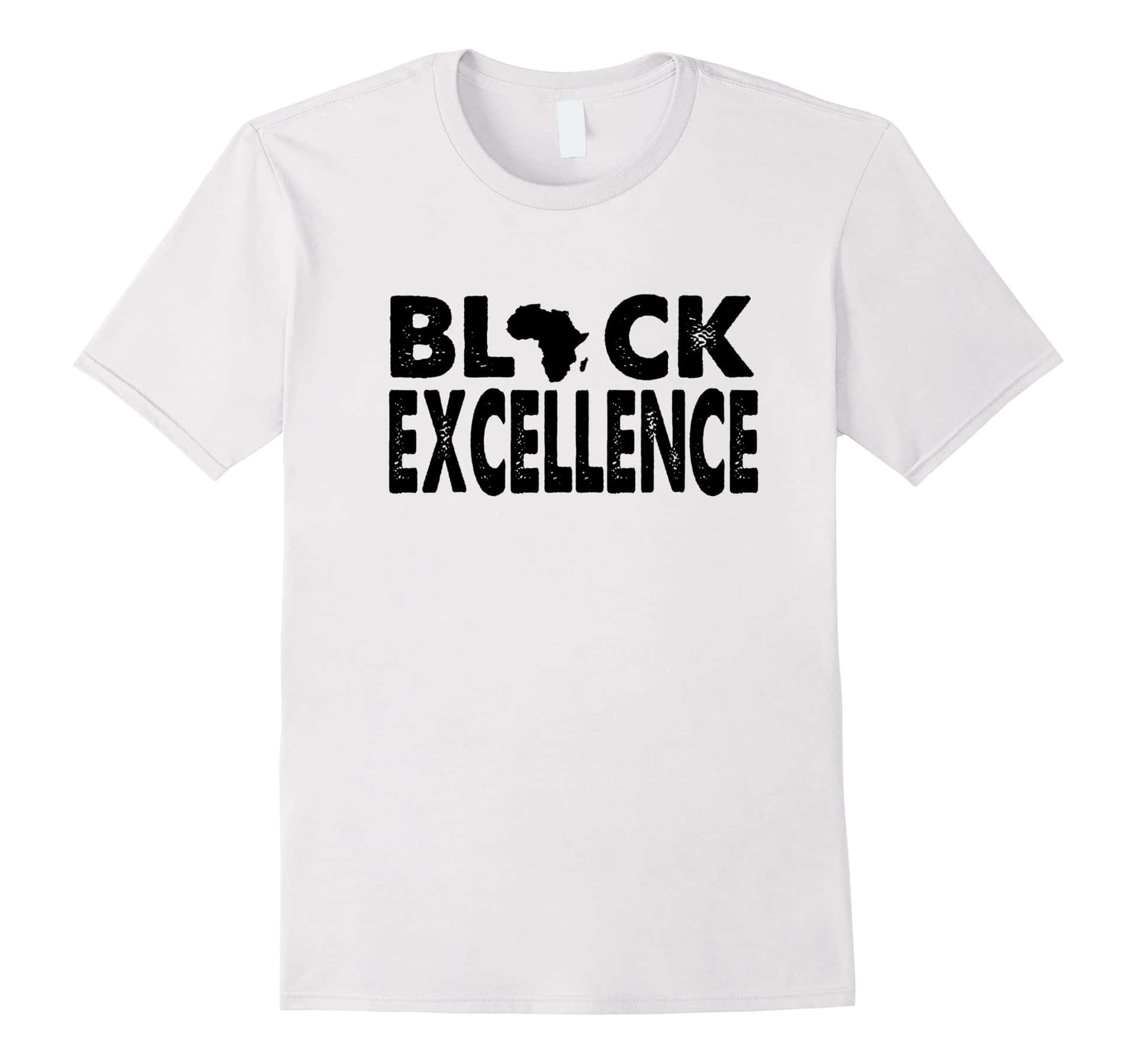 Black Excellence 桌布 壁紙 — 一件白色T恤上印有粗體黑色文字「BLACK EXCELLENCE」，其中「BLACK」中的字母「A」被非洲地圖取代。