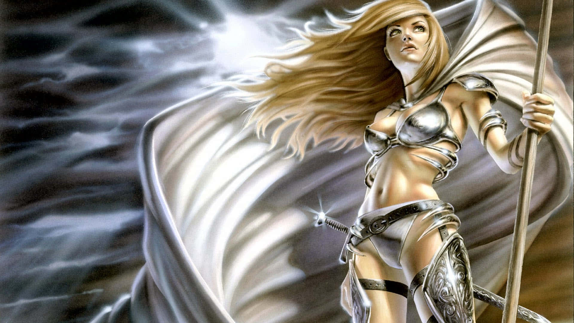 Dark Alliance 桌布 壁紙 — 一位兇猛的女戰士，飄逸的金髮和銀色盔甲，在暴風雨背景下手持長矛，蓄勢待發。