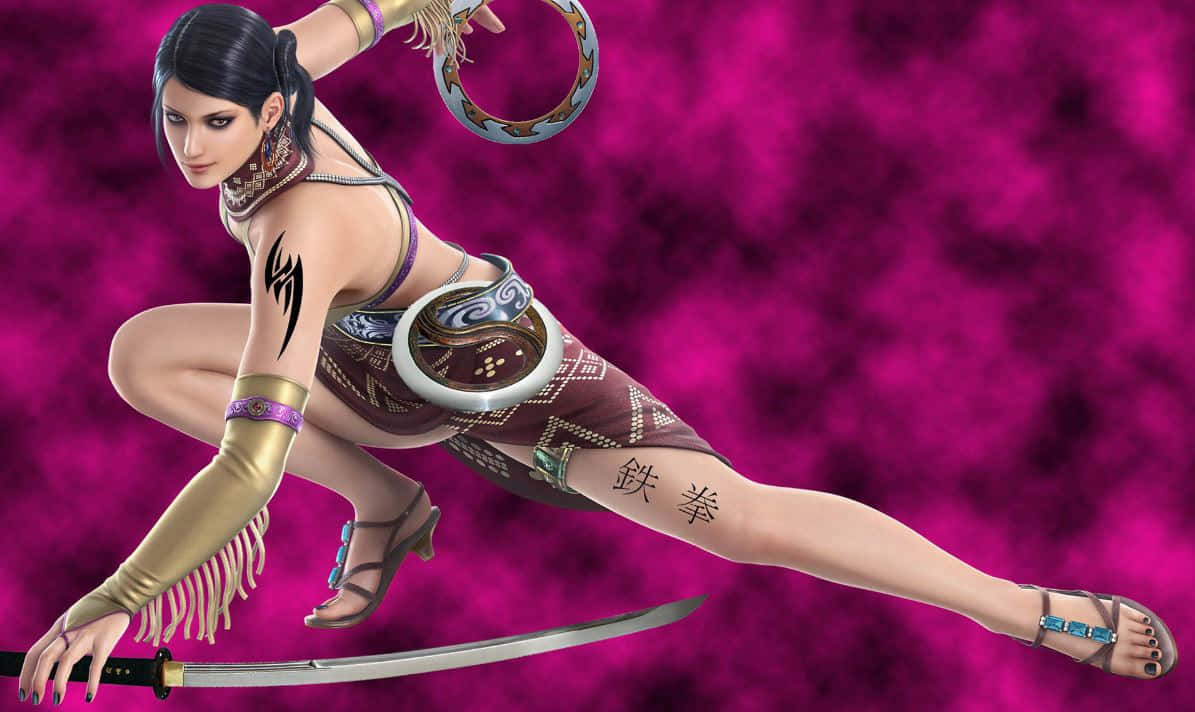 Tekken Characters 桌布 壁紙 — 一位動感十足、身穿部落裝備的動漫女戰士，在旋轉的洋紅色背景前，手持劍和環形武器蹲伏著。