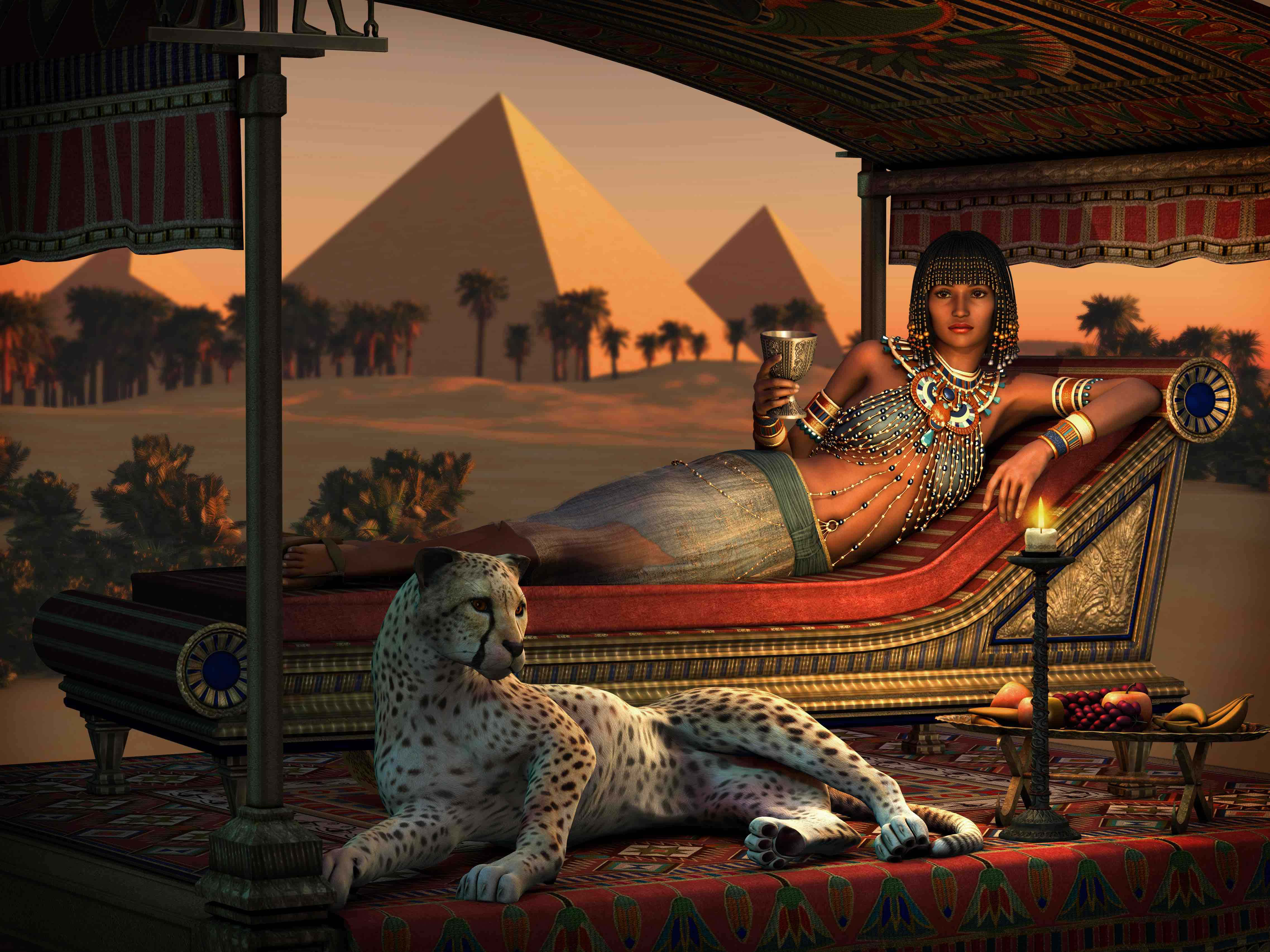 Cleopatra 桌布 壁紙 — 一位古埃及貴族女性躺臥在豪華躺椅上，旁邊有一隻獵豹，金字塔在金色夕陽中閃耀。