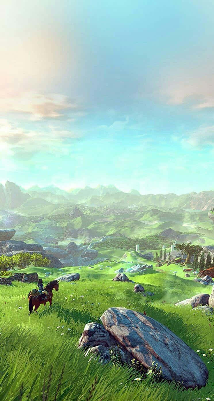 Botw 桌布 壁紙 — 一位孤獨的騎手騎著馬，穿越陽光明媚的草地平原，點綴著岩石和遠山，天空柔和湛藍。