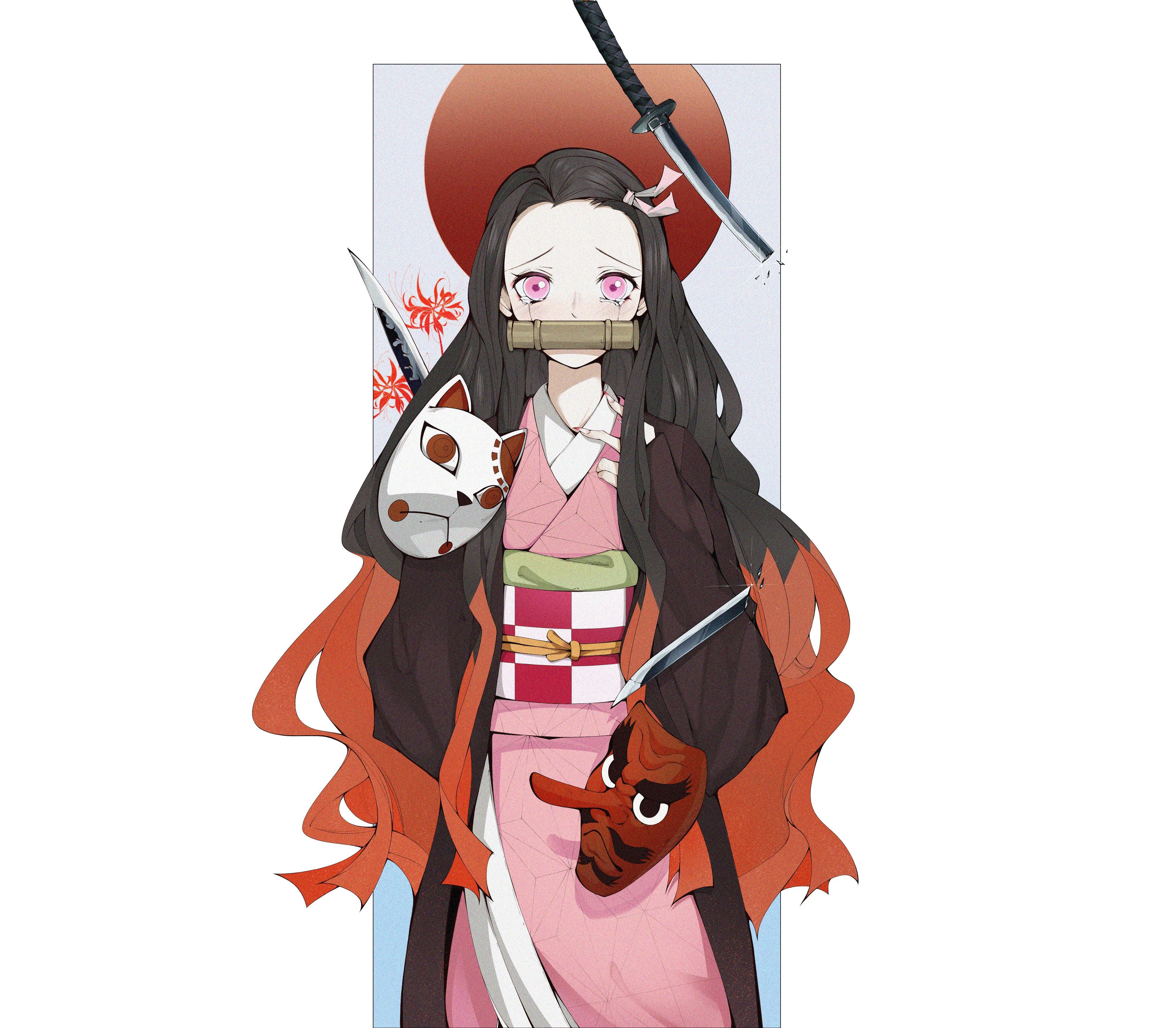 Demon Slayer 4K Nezuko Masks 壁紙 — 一位寧靜的動漫女孩穿著傳統日本服飾，手持狐狸面具和武士刀，背景是紅色的太陽。