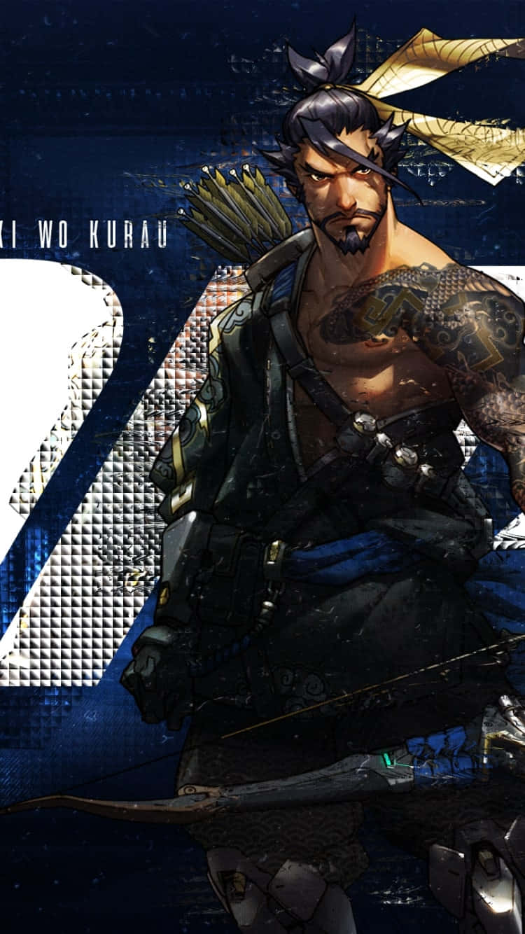 Overwatch Hanzo 桌布 壁紙 — 一位帶有紋身和弓箭的兇猛武士戰士，站在帶有金色點綴的深藍色紋理背景前。