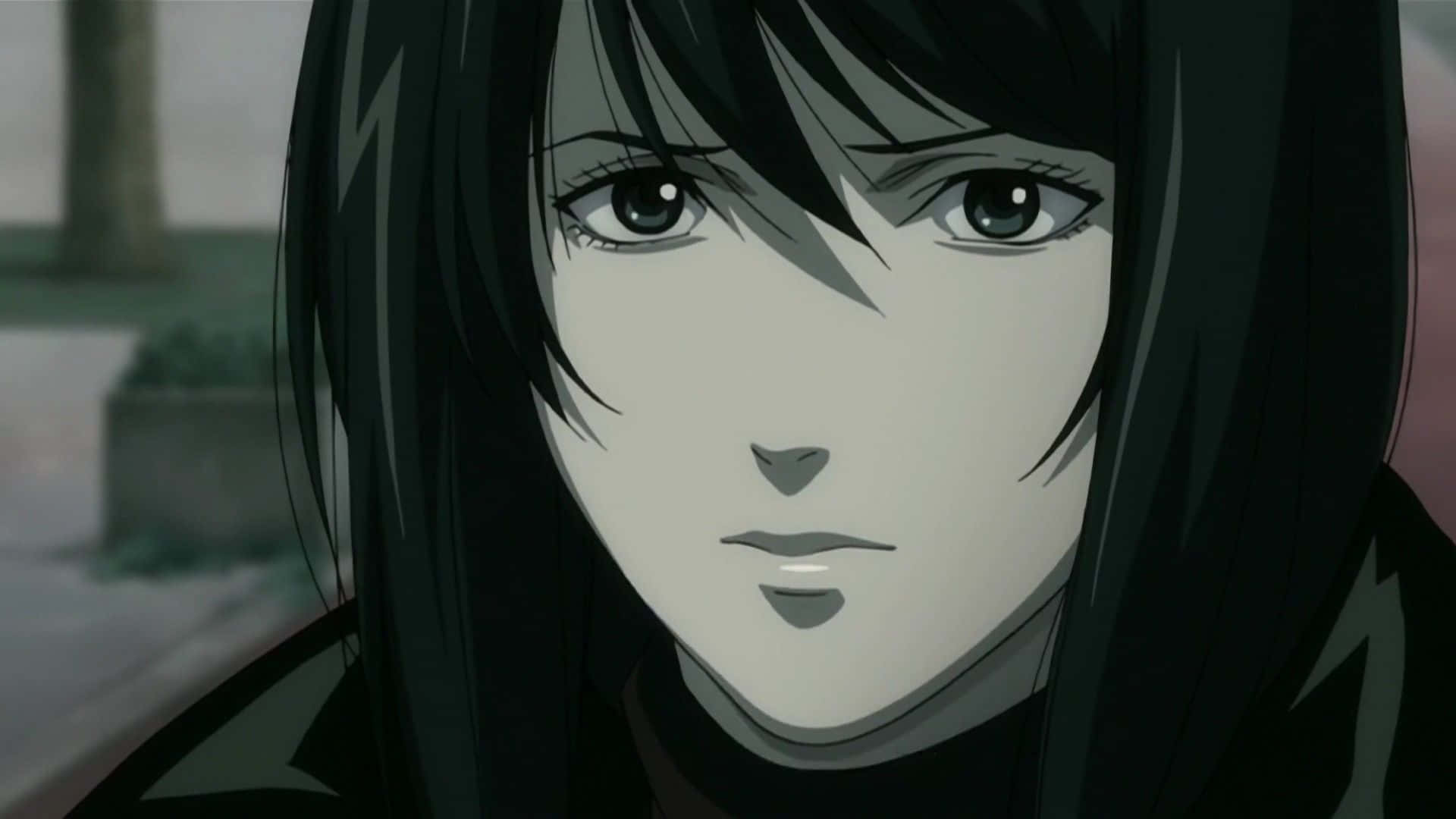 Naomi Misora 桌布 壁紙 — 一位年輕女性嘅特寫動畫肖像，長長嘅黑髮同強烈嘅眼神，嚴肅咁望向前方。