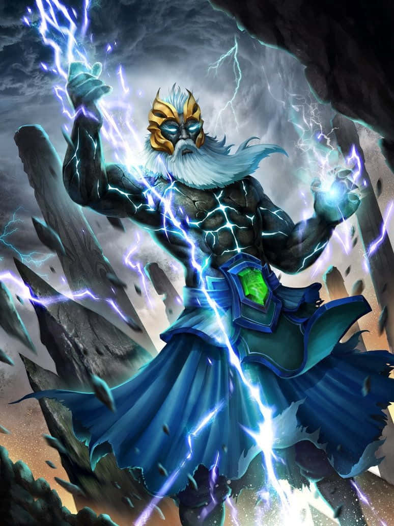 Dota 2 Zeus 桌布 壁紙 — 一位強大的鬍鬚神戴著金色面具，在破碎的岩石和暴風雲中引導電藍色閃電。