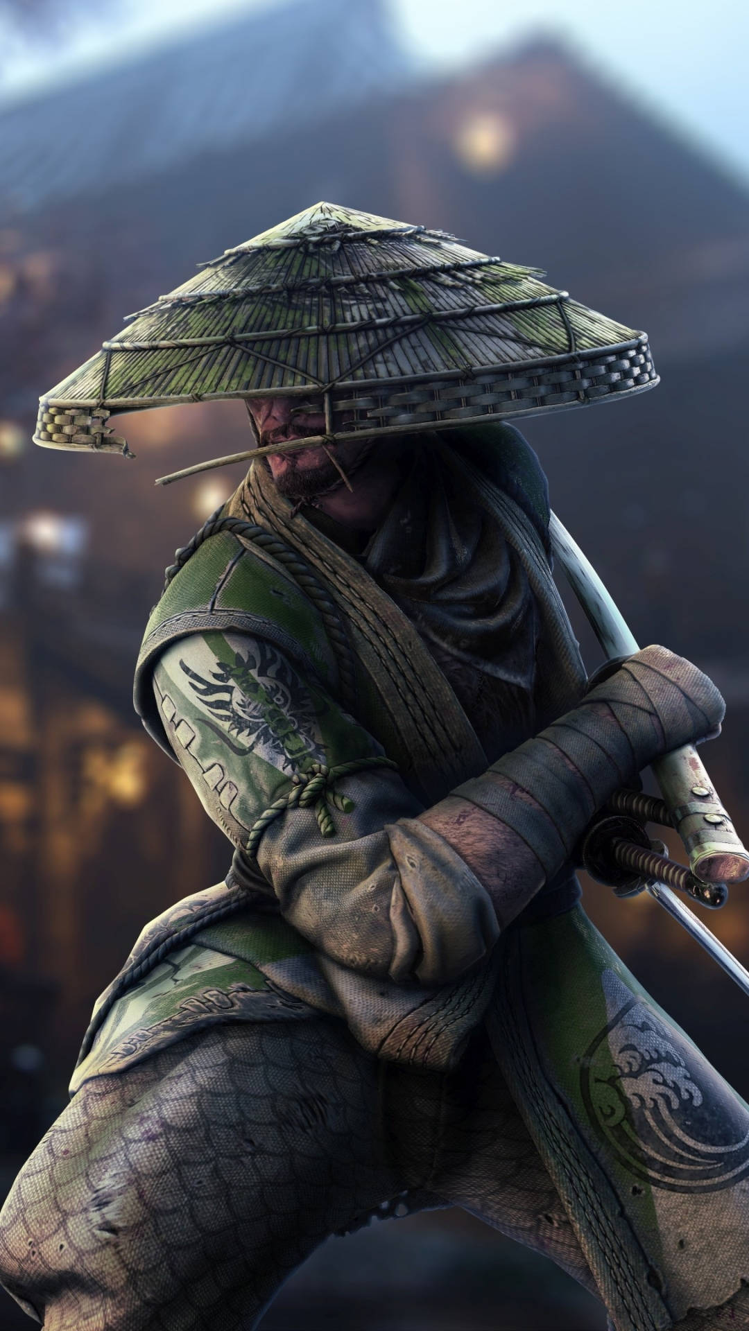 遊戲 桌布 壁紙 — 一位戴著寬邊草帽的武士在黃昏時分昏暗的城市小巷中緊握著一把刀。