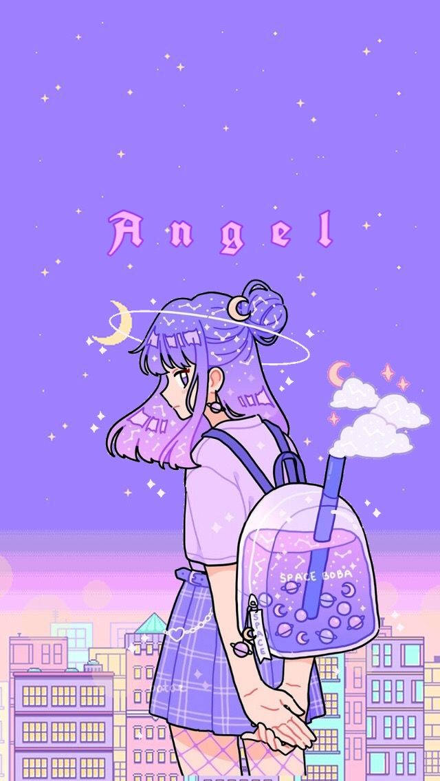 Kawaii Purple 桌布 壁紙 — 一位擁有紫色頭髮和新月光環的動漫女孩，站在星空下的柔和色調城市景觀中，手持珍珠奶茶背包。