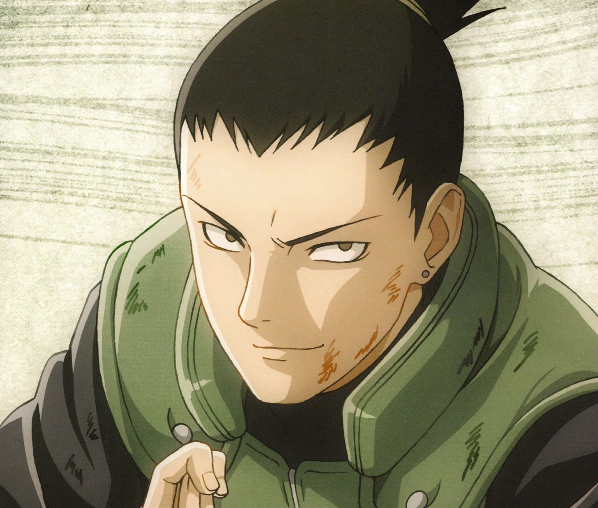Shikamaru Nara 桌布 壁紙 — 一位決心堅定的動漫忍者，黑髮綠背心，在帶有紋理的米色背景前凝視著。