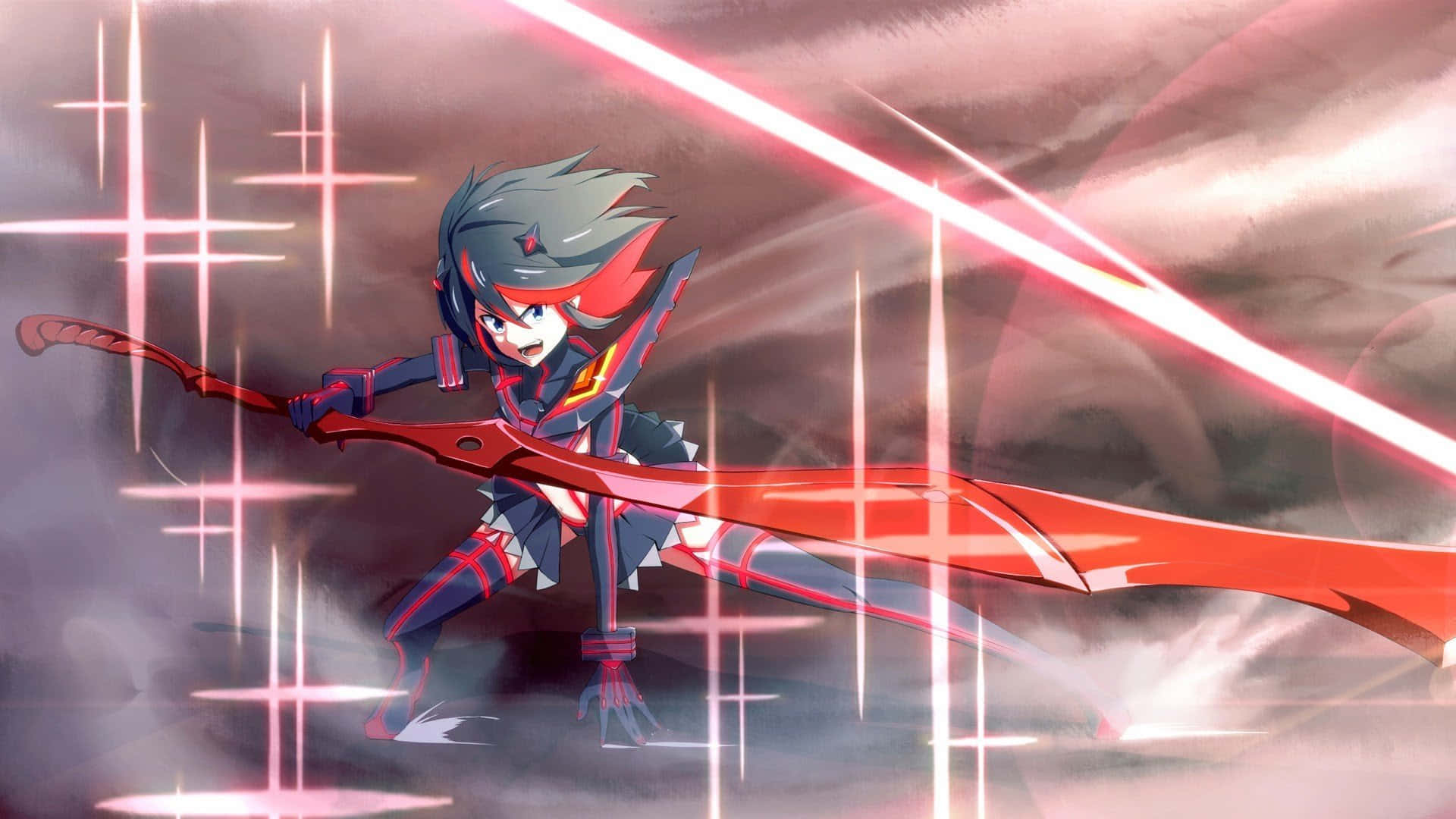 Kill La Kill Senketsu 桌布 壁紙 — 一位灰紅色頭髮的動漫戰士在暴風雨的天空中揮舞著發光的紅色劍，伴隨著耀眼的光線。