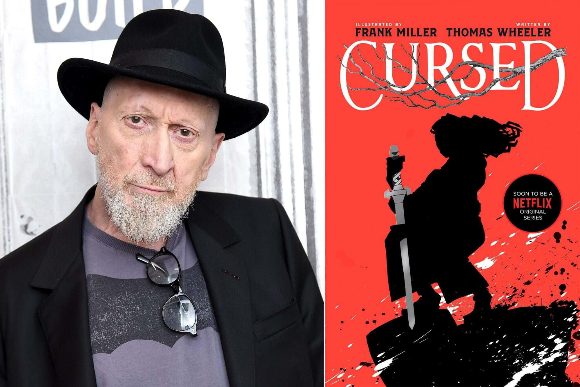 Frank Miller 桌布 壁紙 — 一位留著白鬍子、戴黑色軟呢帽的男子站在Cursed漫畫封面旁，封面以紅色背景襯托戰士剪影。
