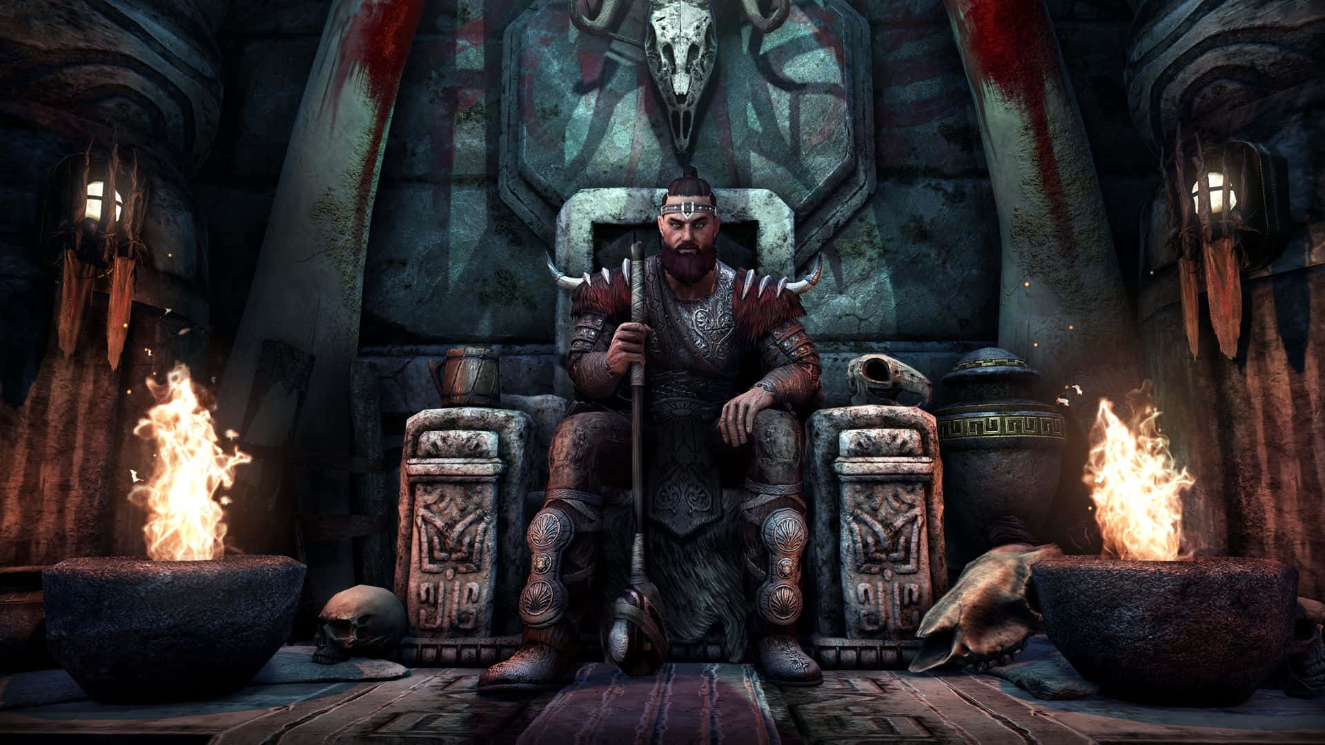 Skyrim Markarth 桌布 壁紙 — 一位留鬍鬚的戰士國王身穿華麗盔甲，威嚴地坐在石王座上，兩旁是熊熊燃燒的火坑，身處昏暗且佈滿頭骨的地牢中。