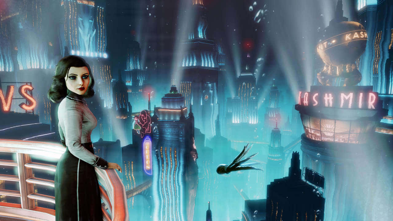 Bioshock Characters 桌布 壁紙 — 一位穿著復古裙子的女士站在陽台上，俯瞰夜晚霓虹燈閃爍的賽博龐克城市景觀，有飛行的生物和發光的標誌。