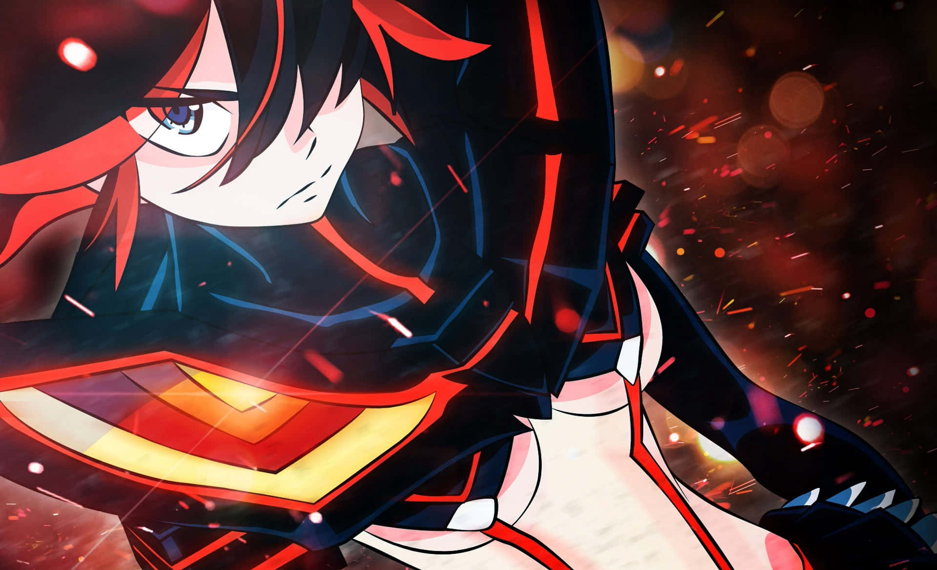 Kill La Kill Senketsu 桌布 壁紙 — 一位紅髮、眼睛發光的動漫女孩，身著黑色和紅色的裝甲服，置身於火花和散景燈光中。