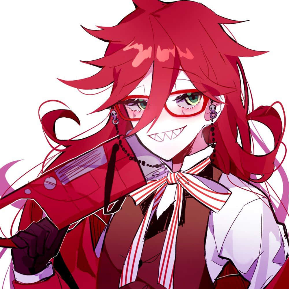 Grell Sutcliff 桌布 壁紙 — 一位紅髮動漫女孩，戴著眼鏡，露出銳利的笑容，在純白背景前握著一把紅色武器。
