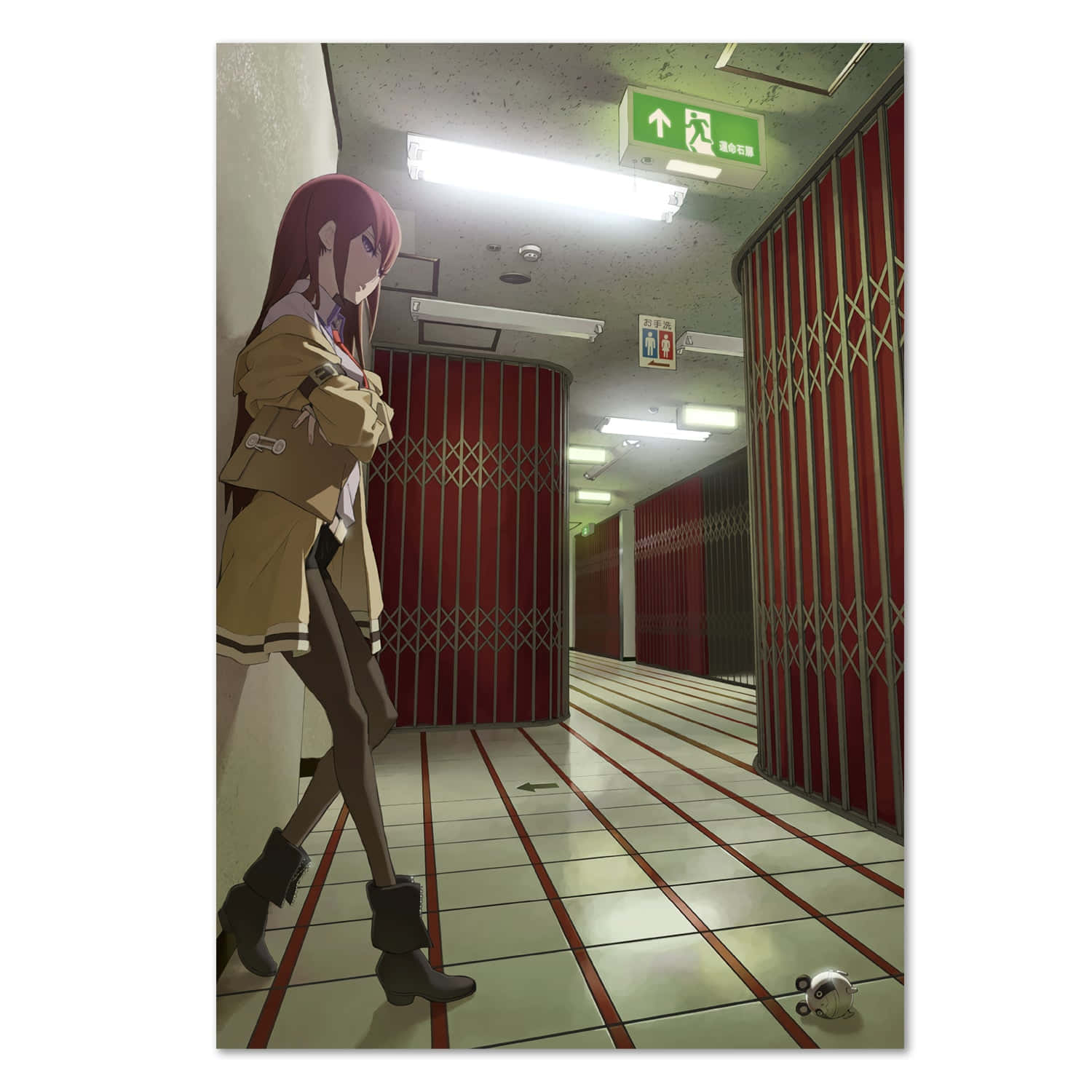 kurisu makise 桌布 壁紙 — 一位紅髮動漫女孩穿著米色風衣，走在一條光線昏暗、裝有紅色金屬百葉窗和螢光燈的走廊上。