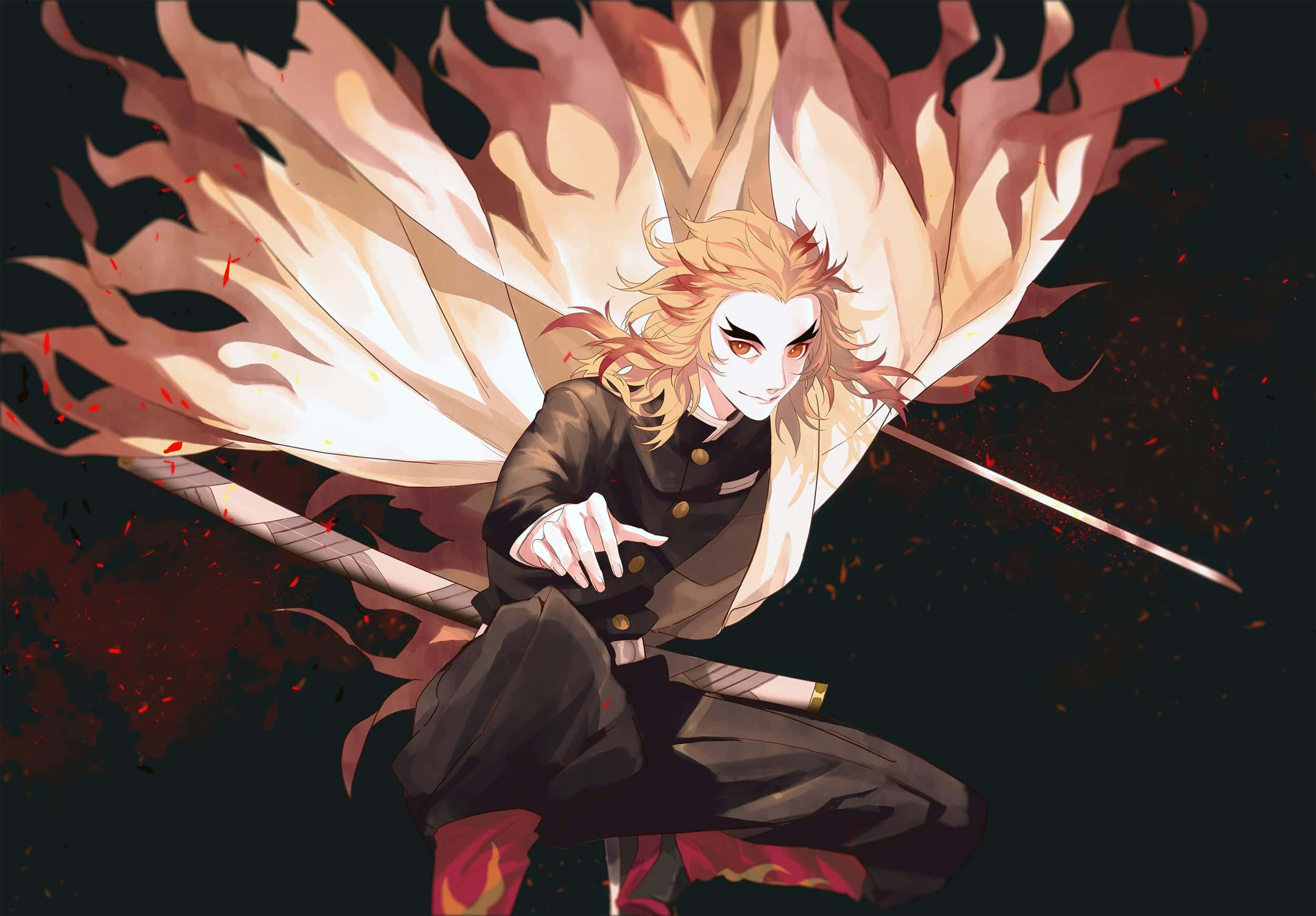 煉獄 桌布 壁紙 — 一位紅髮動漫戰士身穿黑色制服，在黑暗背景中橙色火焰閃爍下，蹲伏並拔出劍。