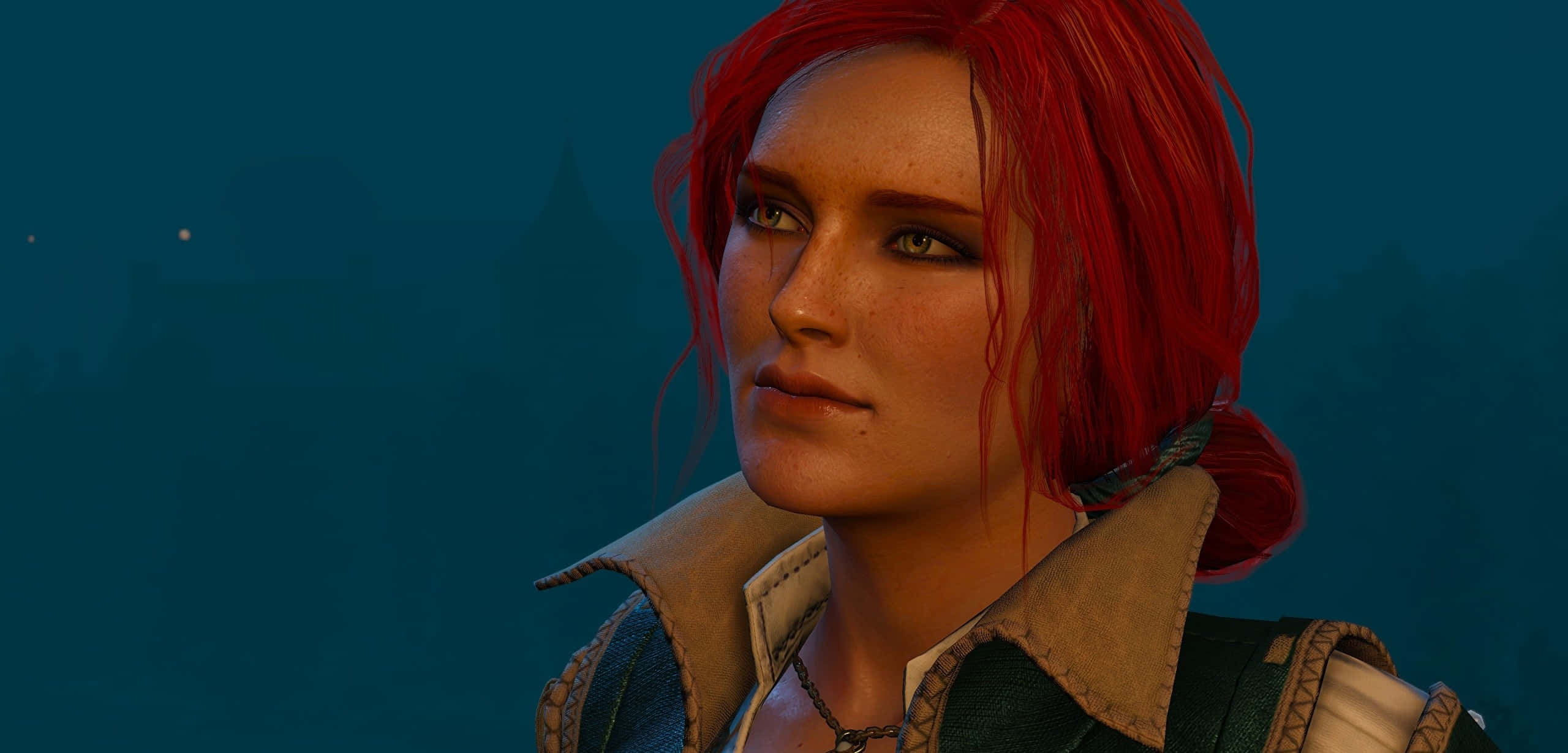 triss merigold 桌布 壁紙 — 一位紅髮女子身穿皮褸，以深藍色夜晚背景及遠方燈光作特寫。