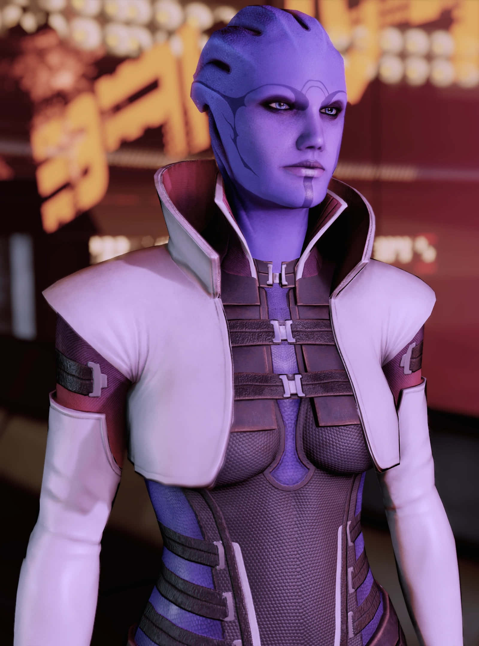 Aria T'loak 桌布 壁紙 — 一位紫色皮膚的外星女性穿著未來風格的盔甲，站在昏暗的科幻場景中，身後有發光的橙色標誌。