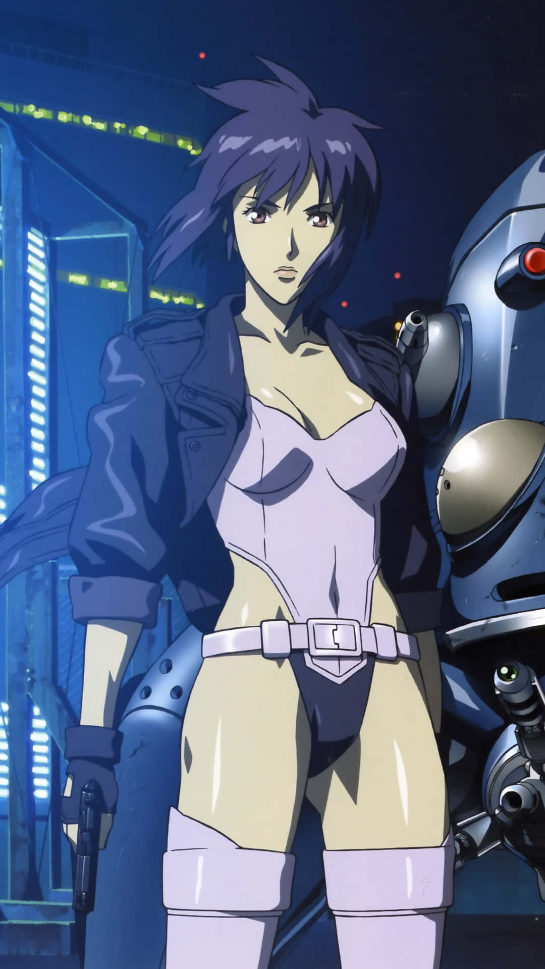 Motoko Kusanagi 桌布 壁紙 — 一位紫色頭髮的賽博龐克動漫女性站在機器人旁邊，身處霓虹燈照亮嘅都市夜景。