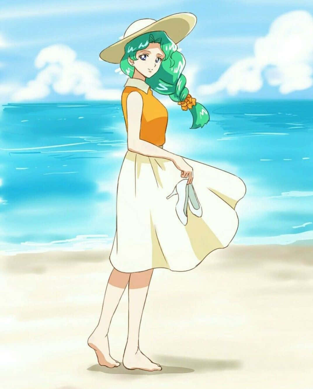 sailor neptune 桌布 壁紙 — 一位綠髮動漫女孩戴著草帽和橙色上衣，赤腳站在陽光明媚的海灘上，手裡拿著鞋子。
