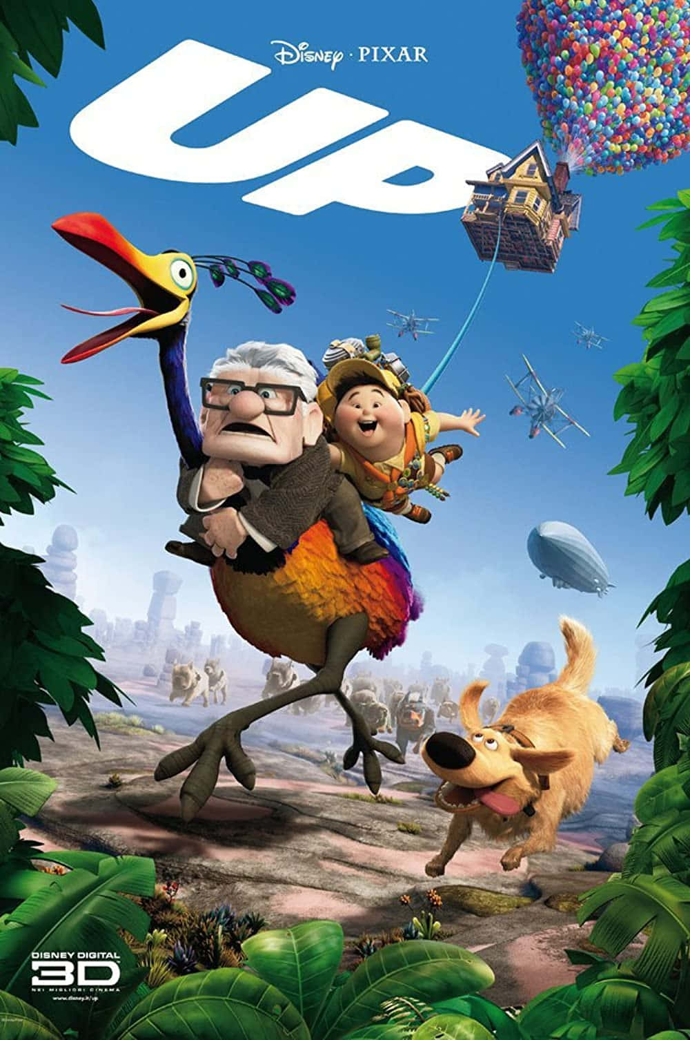 Disney 3d Movies 桌布 壁紙 — 一位老人和一個男孩騎著色彩繽紛的鳥穿過茂密的叢林，而一間房子在氣球上飄走在上方。