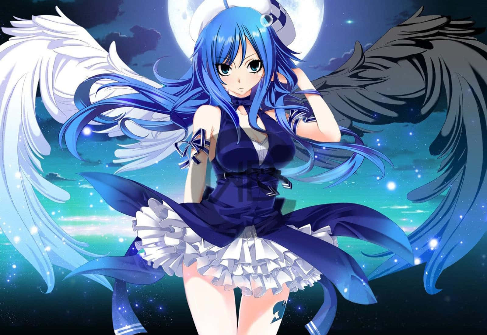 juvia lockser 桌布 壁紙 — 一位藍髮動漫女孩，擁有白色和黑色翅膀，站在滿月下，背景是繁星點點的夜空。