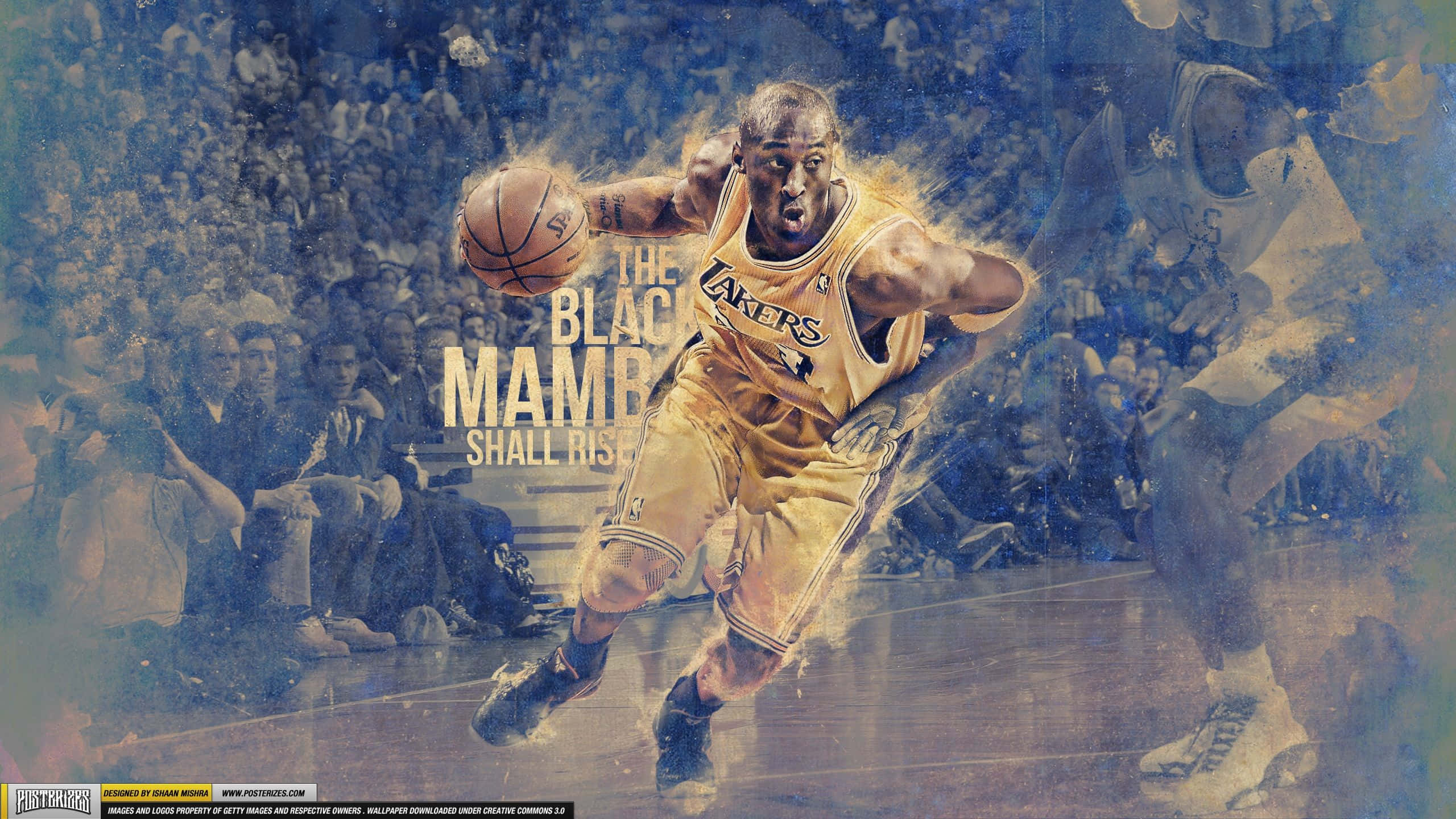 科比· Bryant 桌布 壁紙 — 一位身穿湖人球衣的動感籃球運動員在模糊的人群背景下激烈運球，文字宣告「The Black Mamba Shall Rise」。