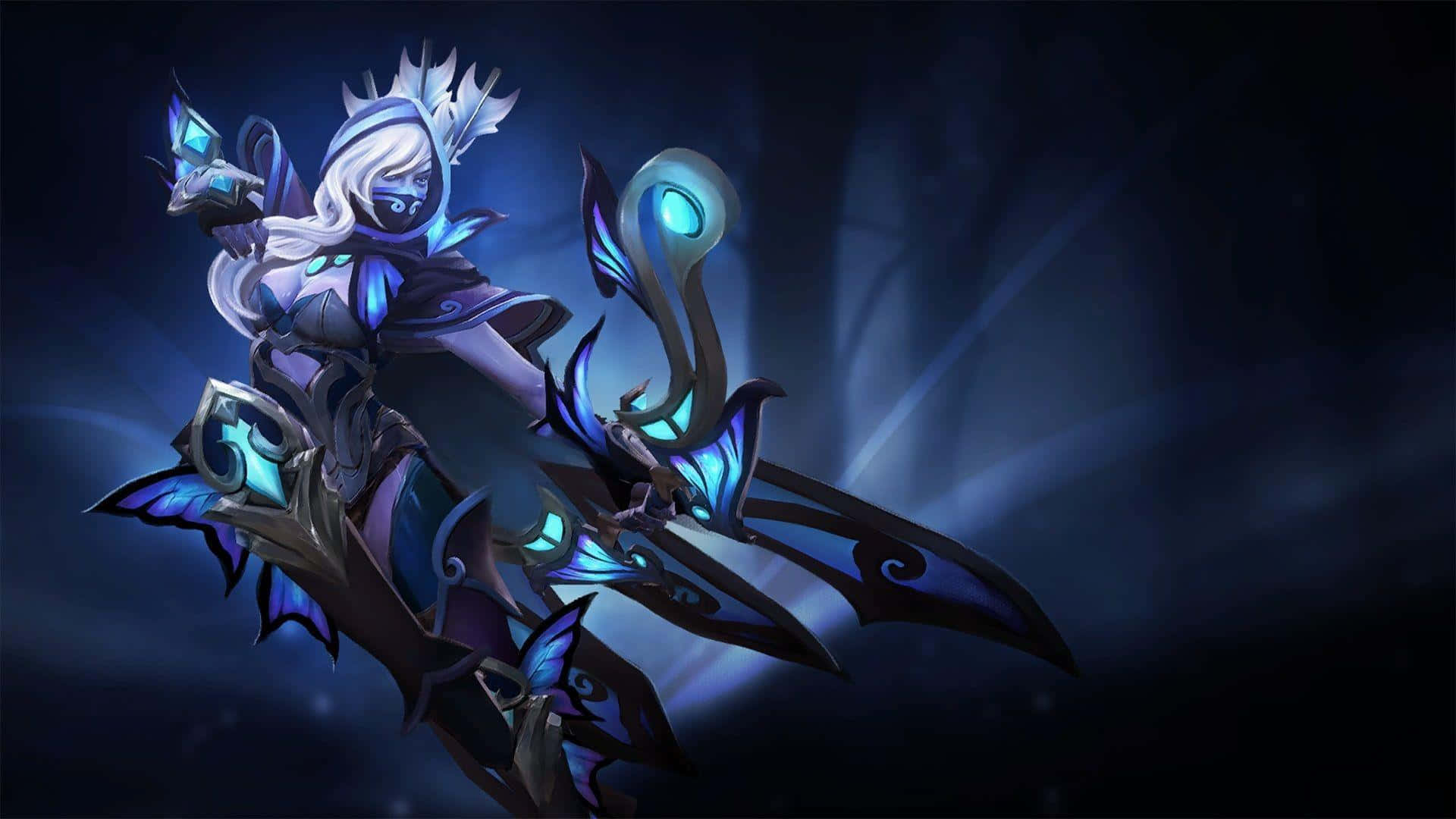 Drow Ranger 桌布 壁紙 — 一位身穿發光藍色盔甲和華麗武器的奇幻戰士，在黑暗神秘的背景下蓄勢待發。