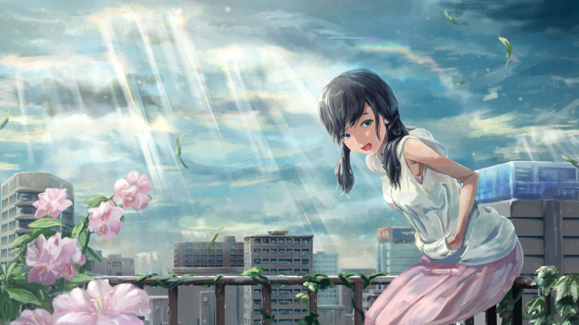 Weathering With You 桌布 壁紙 — 一位身穿白色上衣和粉紅色裙子的年輕動漫女孩靠在陽台欄杆上，俯瞰著城市景觀，有粉紅色的櫻花和穿透雲層的陽光。