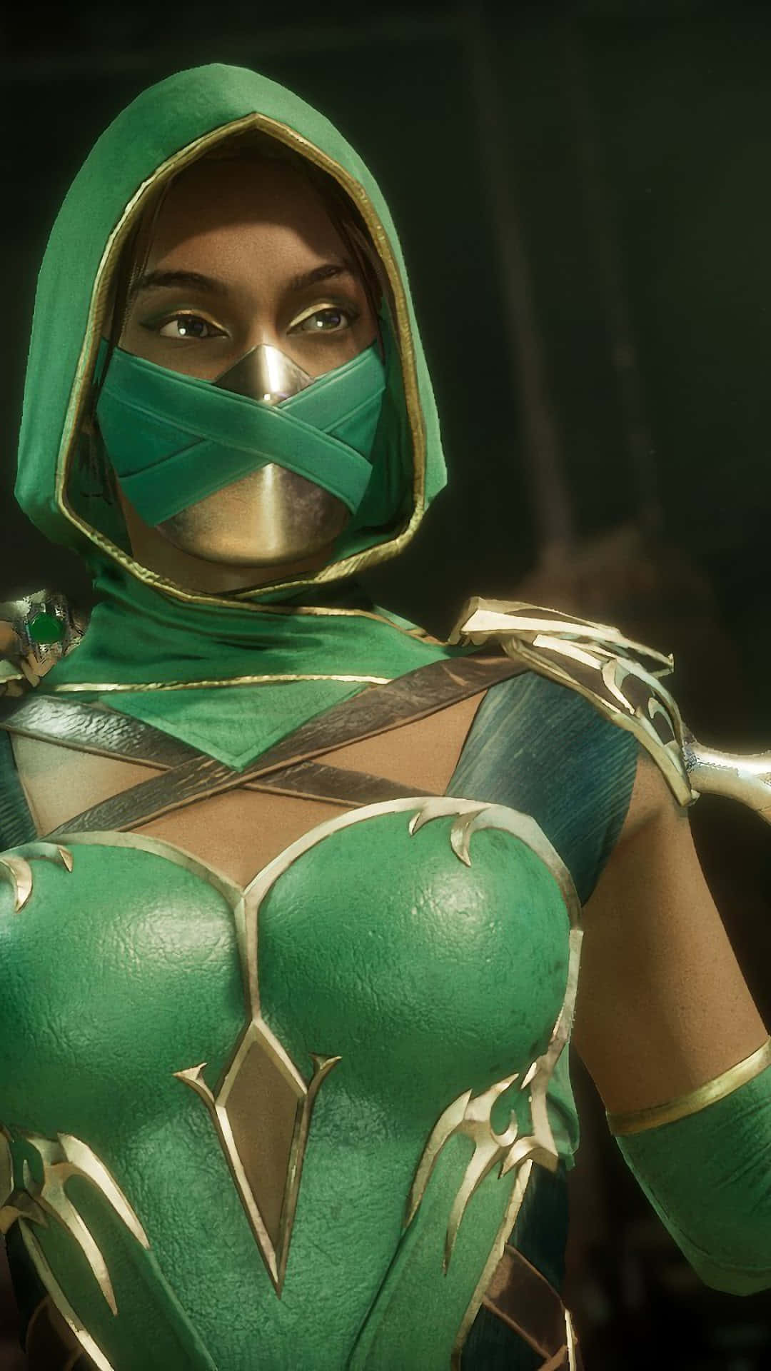 Mortal Kombat Characters 桌布 壁紙 — 一位身穿綠色連帽盔甲、帶有金色裝飾和金屬面具的女戰士的特寫，站在昏暗的燈光下。