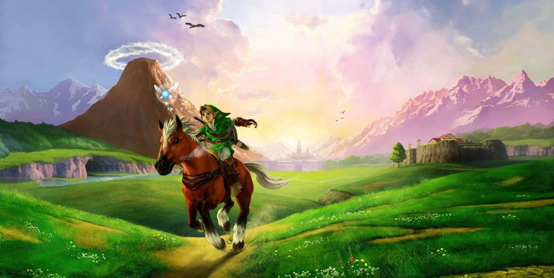 The Legend Of Zelda Skyward Sword 桌布 壁紙 — 一位身穿綠色鎧甲的騎士騎著馬，穿過一片生機勃勃的綠色田野，在柔和的粉紅色和紫色日落天空下，向著遠山奔去。